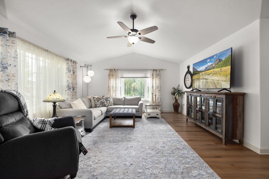 Photo of 44 Windward Loop, Kalispell, MT 59901 (MLS # 30065190)