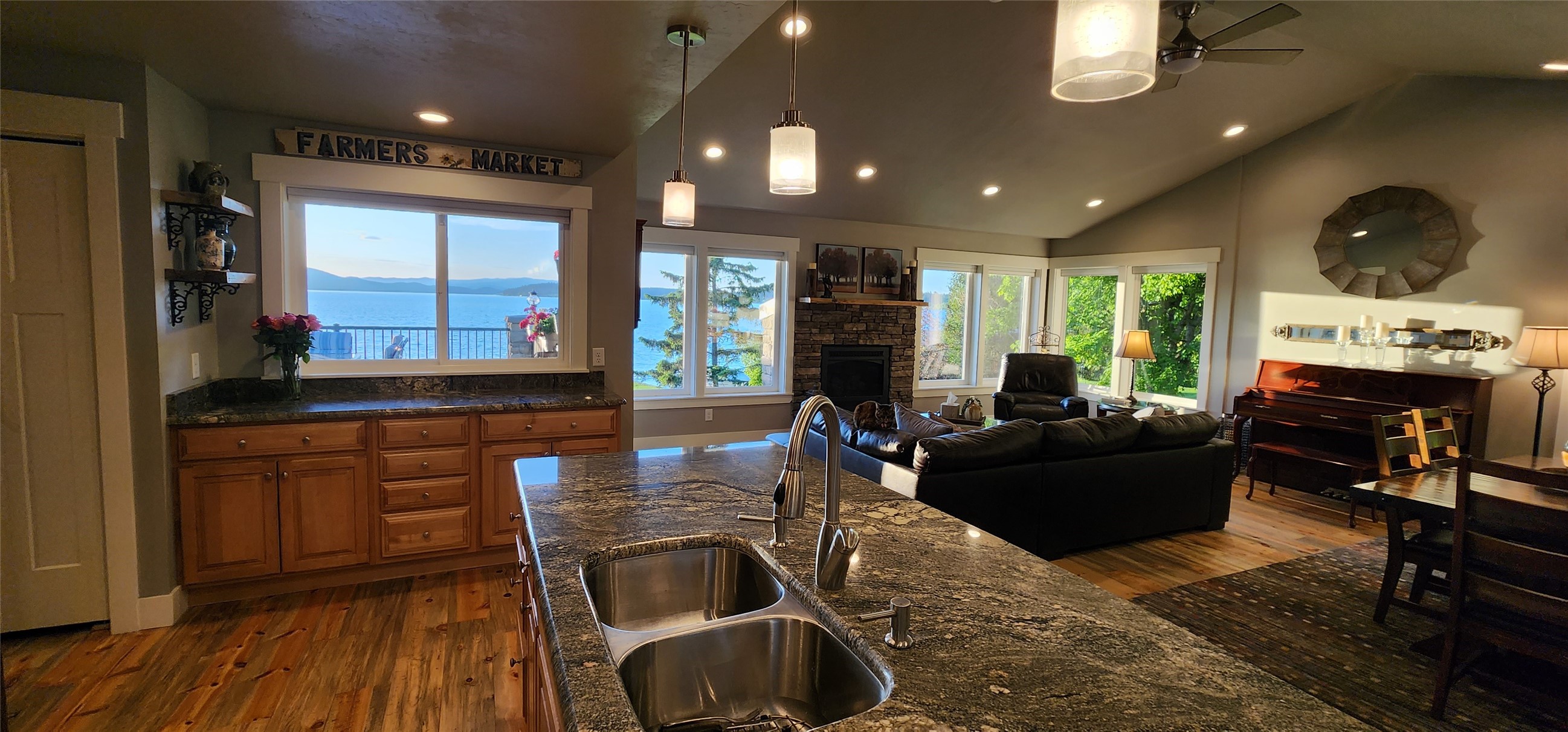 Polson, Montana 59860, United States, 4 Bedrooms Bedrooms, ,3 BathroomsBathrooms,Residential,Active,146481