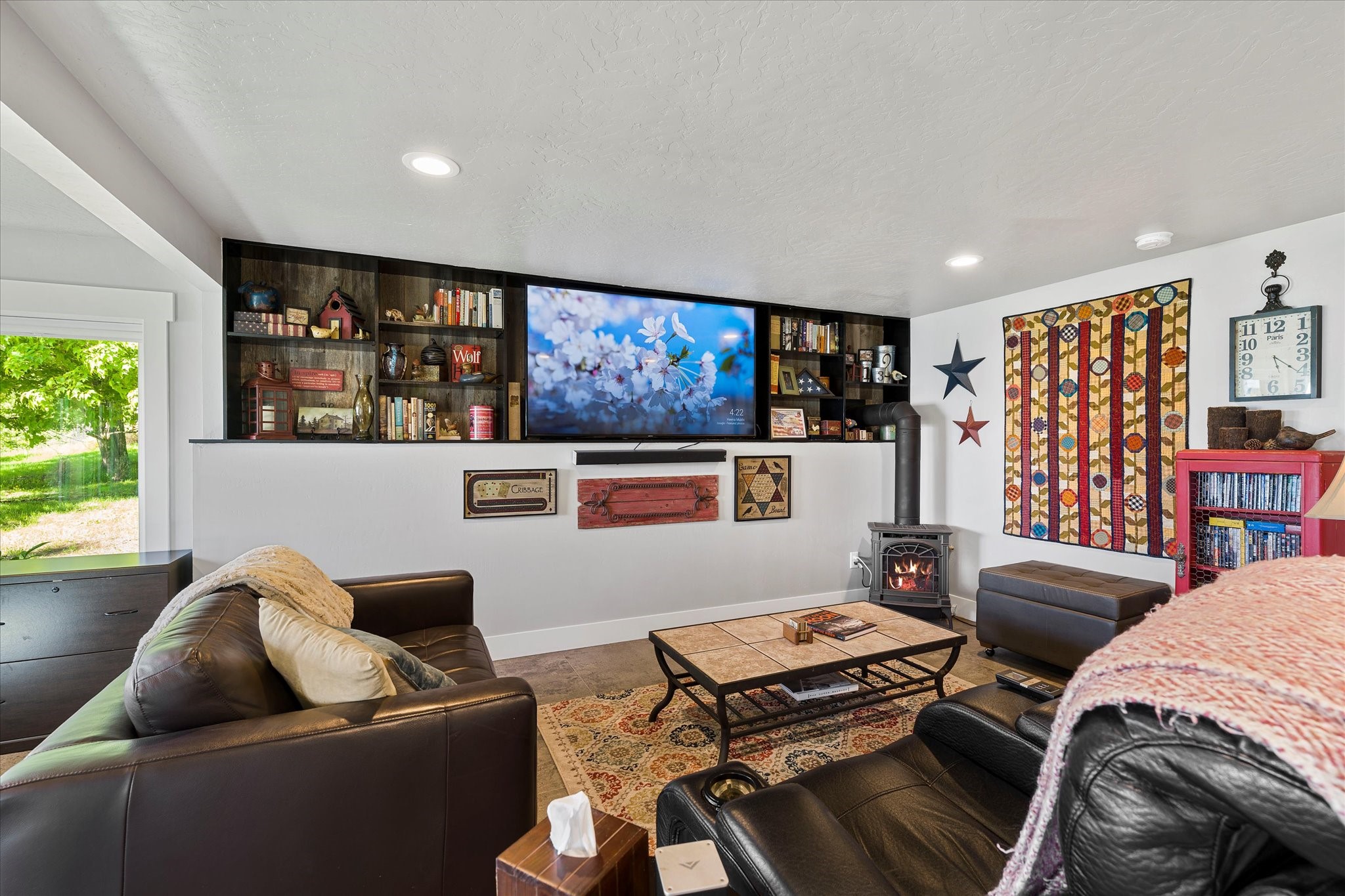 Polson, Montana 59860, United States, 4 Bedrooms Bedrooms, ,3 BathroomsBathrooms,Residential,Active,146481