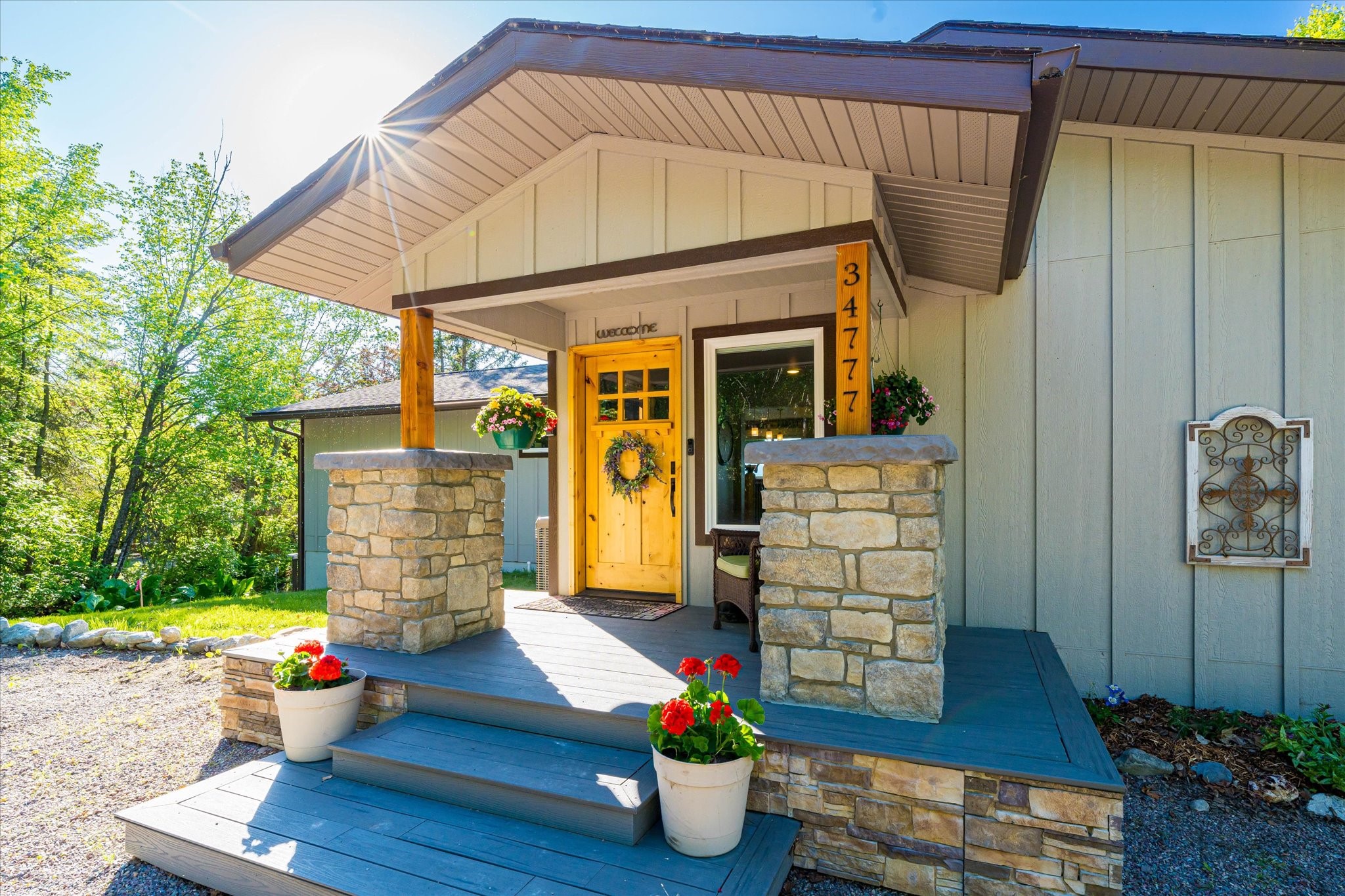 Polson, Montana 59860, United States, 4 Bedrooms Bedrooms, ,3 BathroomsBathrooms,Residential,Active,146481