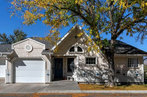 Photo of 806 Crestmont Way #A, Missoula, MT 59803 (MLS # 30058575)