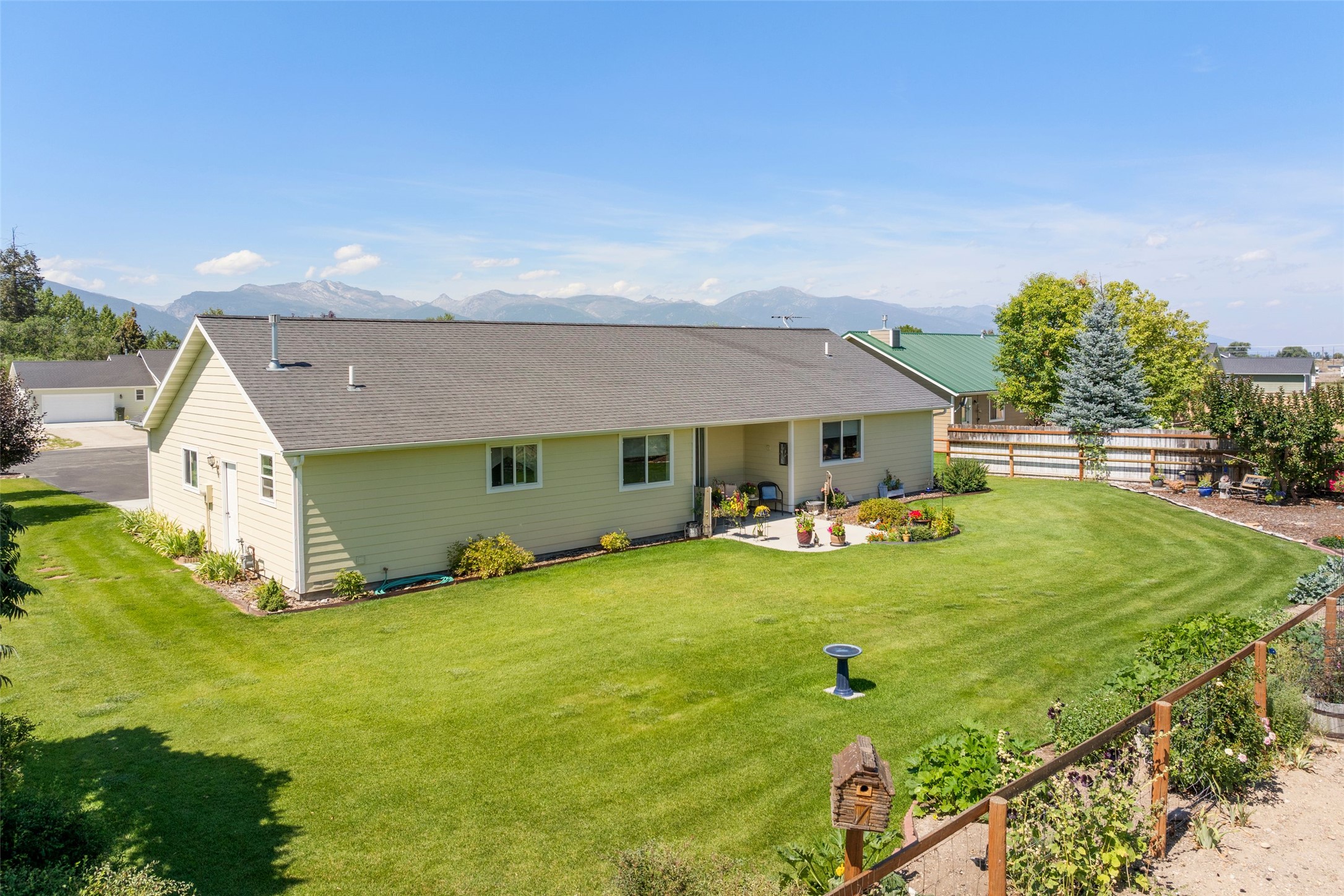 1090 Centennial Lane