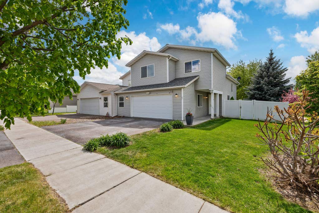Photo of 67 Empire Loop, Kalispell, MT 59901 (MLS # 30071122)