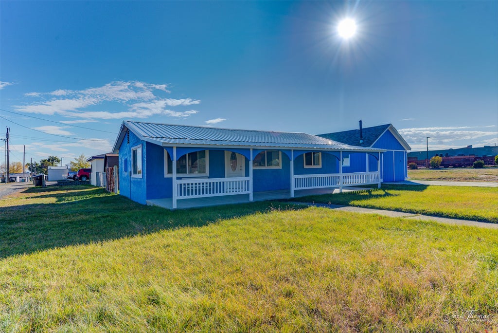 Photo of 1400 Elm Street, Helena, MT 59601 (MLS # 30080109)