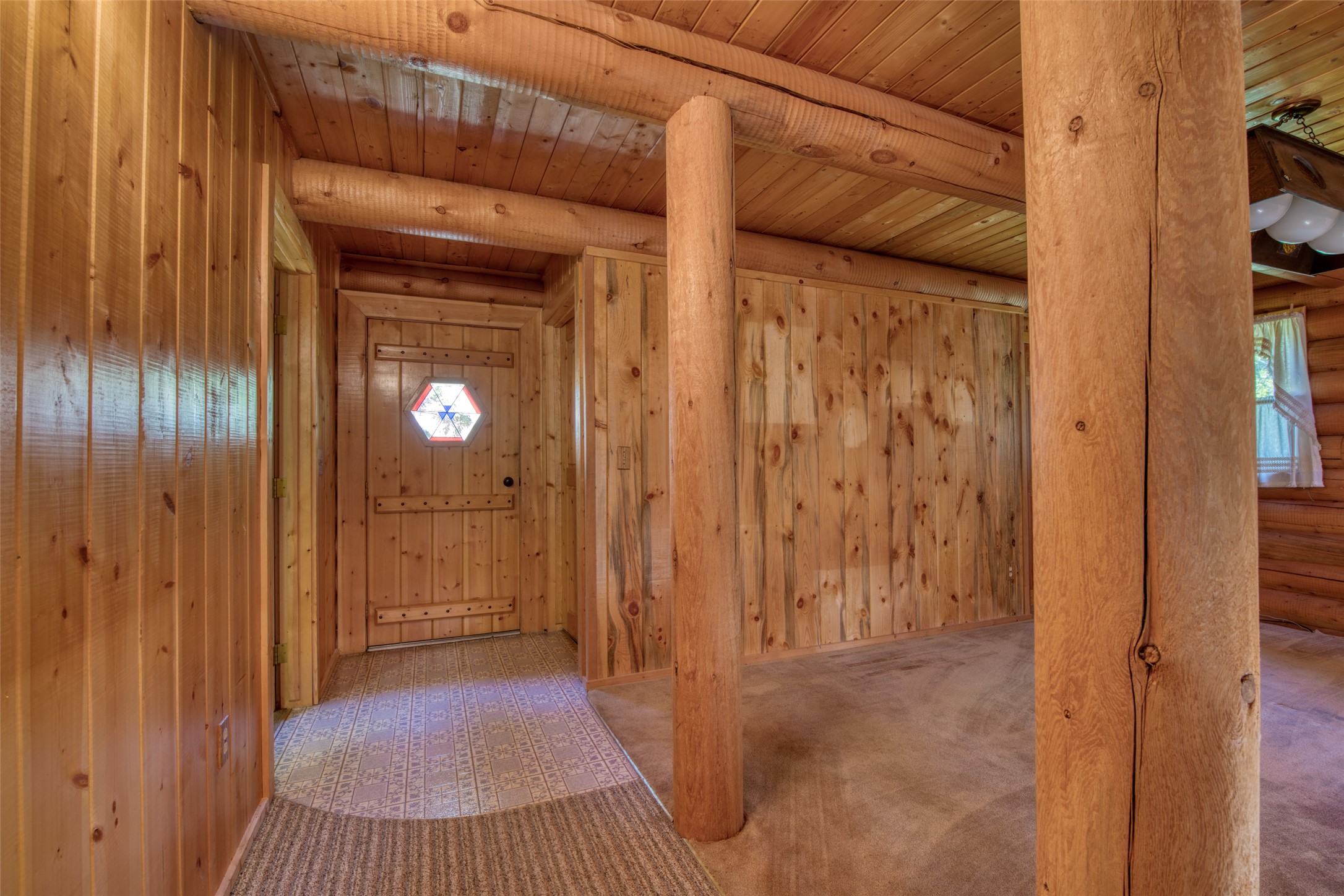 Sula, Montana 59871, United States, 2 Bedrooms Bedrooms, ,2 BathroomsBathrooms,Residential,Pending,142593