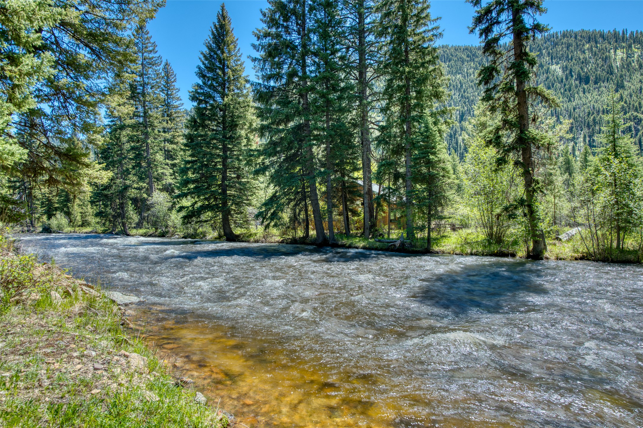 Sula, Montana 59871, United States, 2 Bedrooms Bedrooms, ,2 BathroomsBathrooms,Residential,Pending,142593