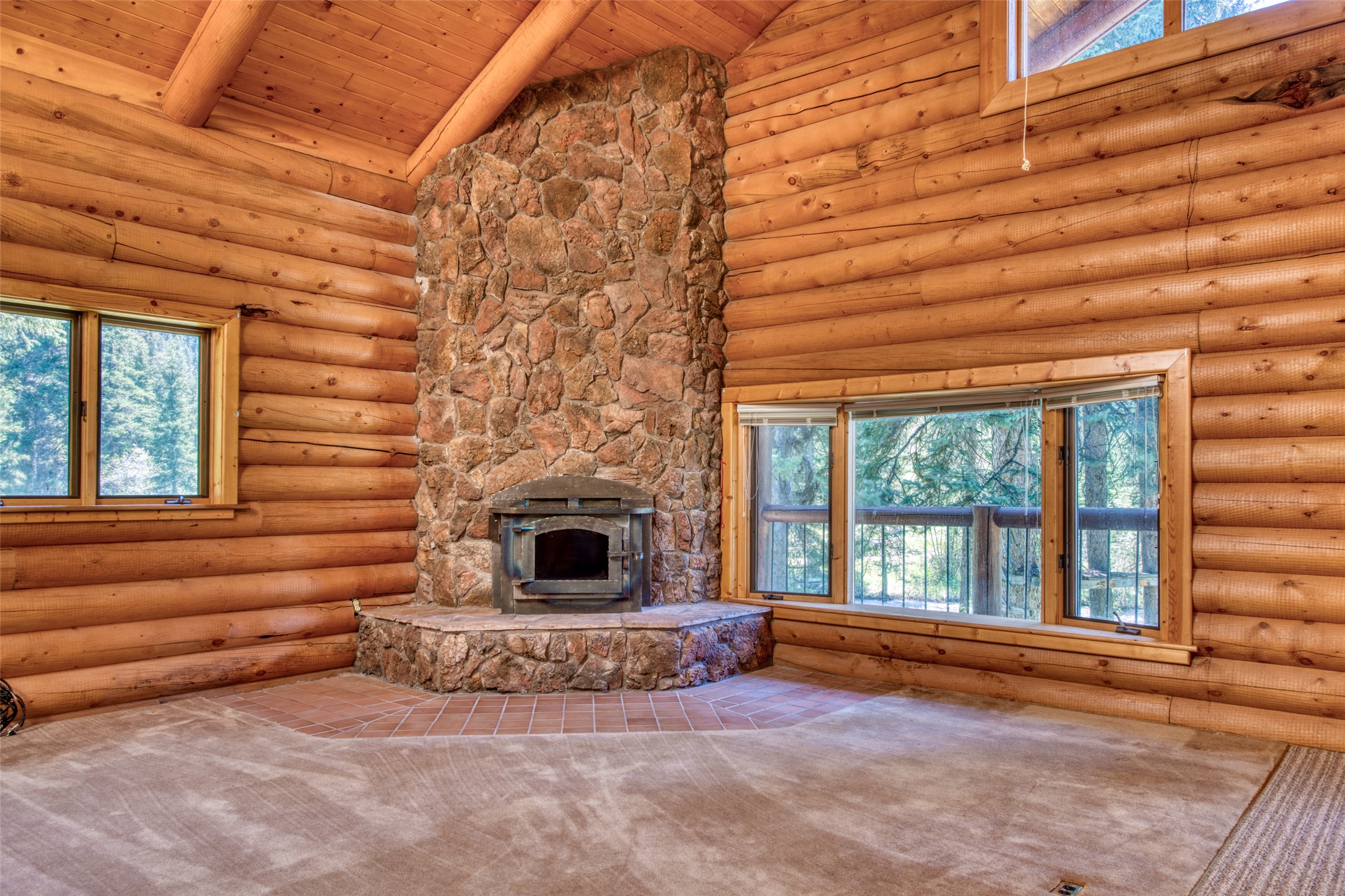 Sula, Montana 59871, United States, 2 Bedrooms Bedrooms, ,2 BathroomsBathrooms,Residential,Pending,142593