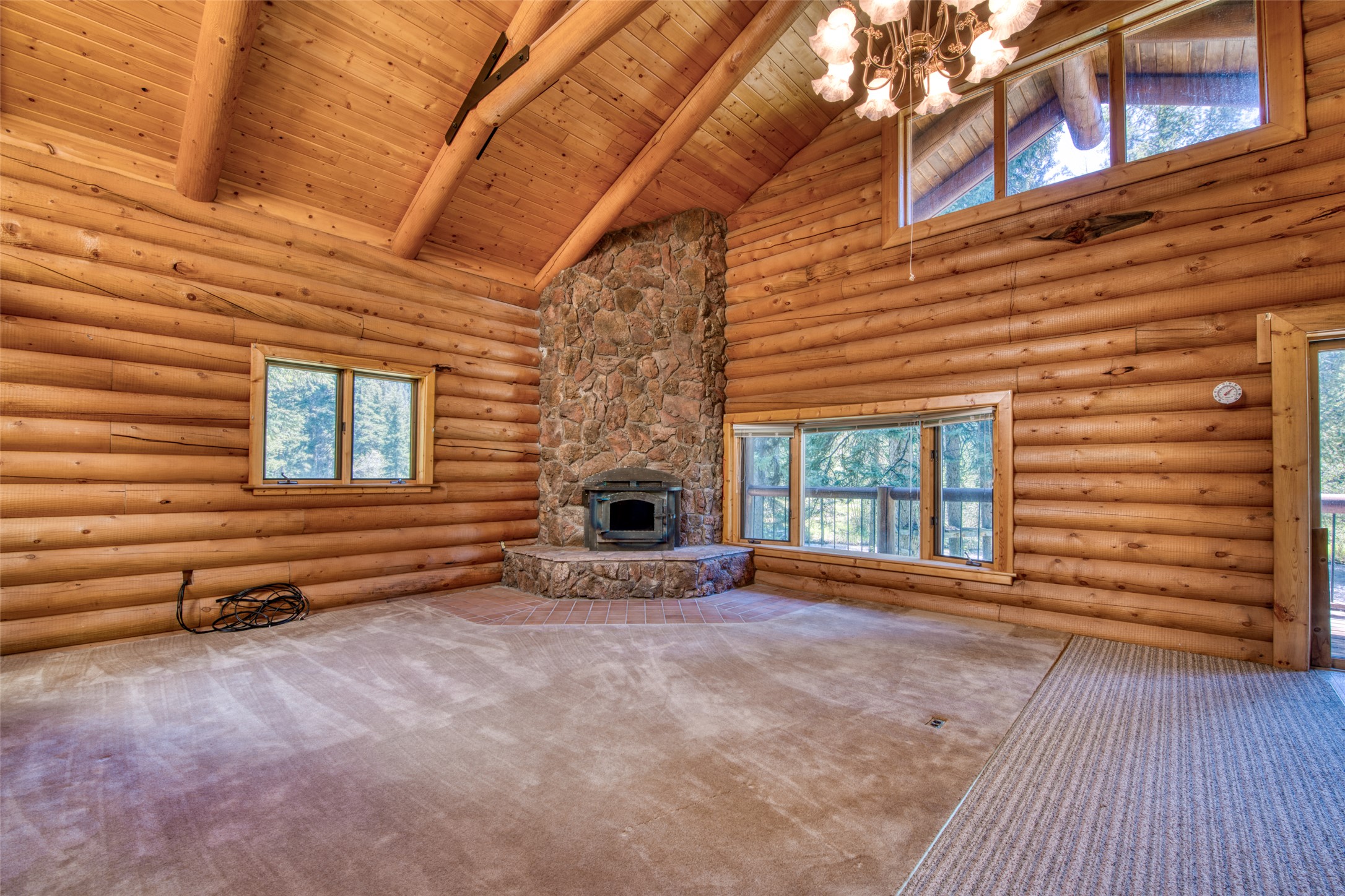 Sula, Montana 59871, United States, 2 Bedrooms Bedrooms, ,2 BathroomsBathrooms,Residential,Pending,142593