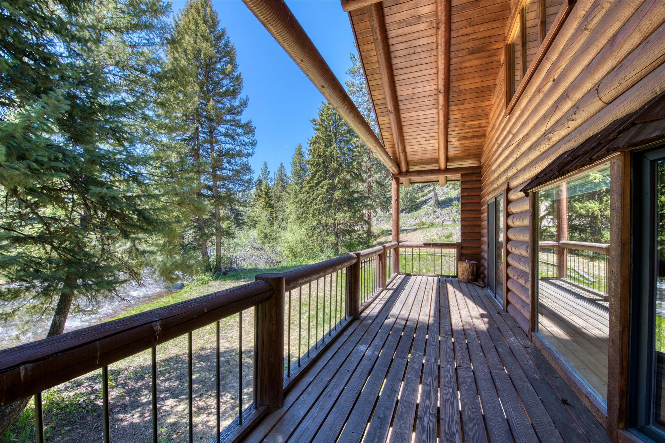 Sula, Montana 59871, United States, 2 Bedrooms Bedrooms, ,2 BathroomsBathrooms,Residential,Pending,142593