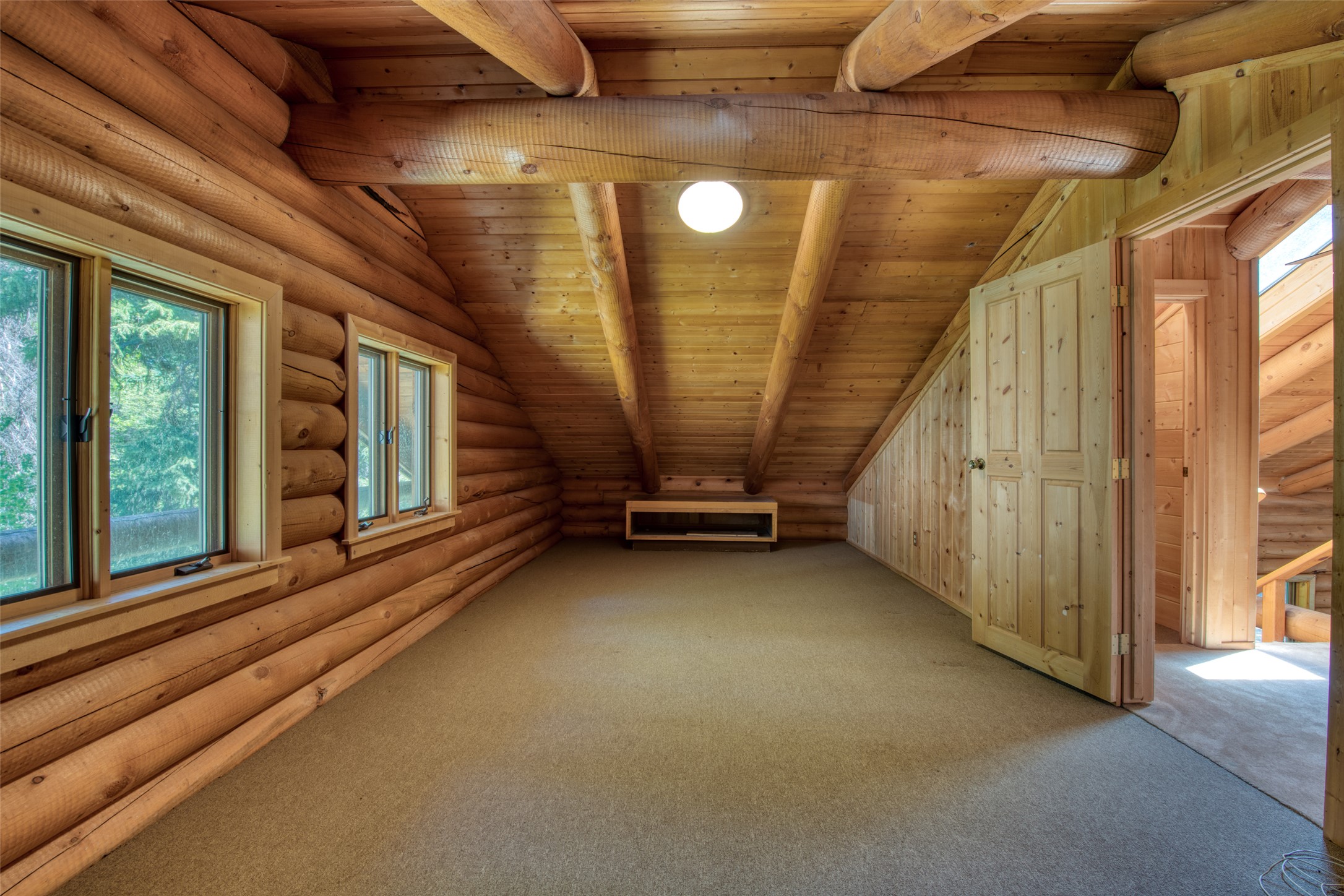 Sula, Montana 59871, United States, 2 Bedrooms Bedrooms, ,2 BathroomsBathrooms,Residential,Pending,142593