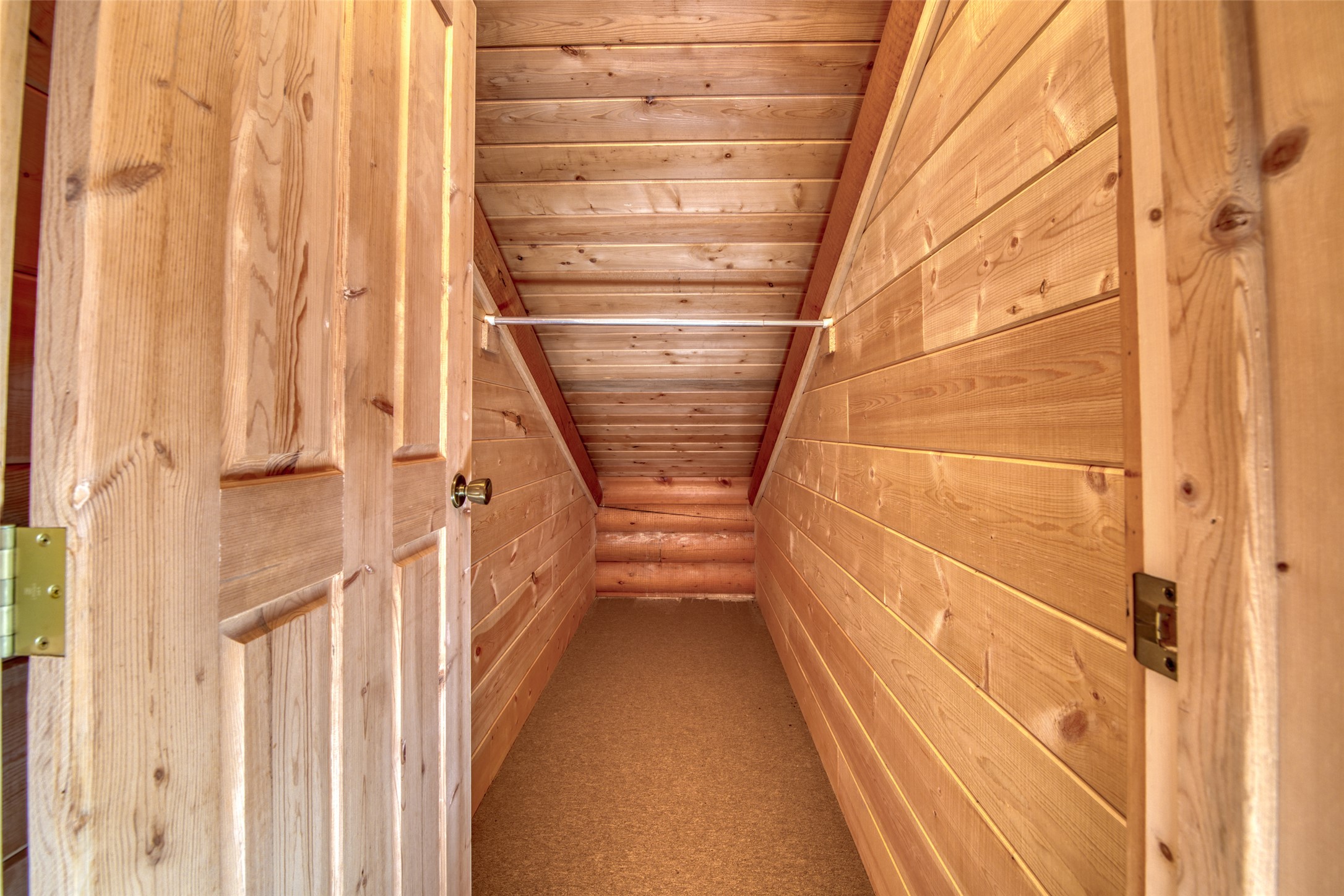 Sula, Montana 59871, United States, 2 Bedrooms Bedrooms, ,2 BathroomsBathrooms,Residential,Pending,142593