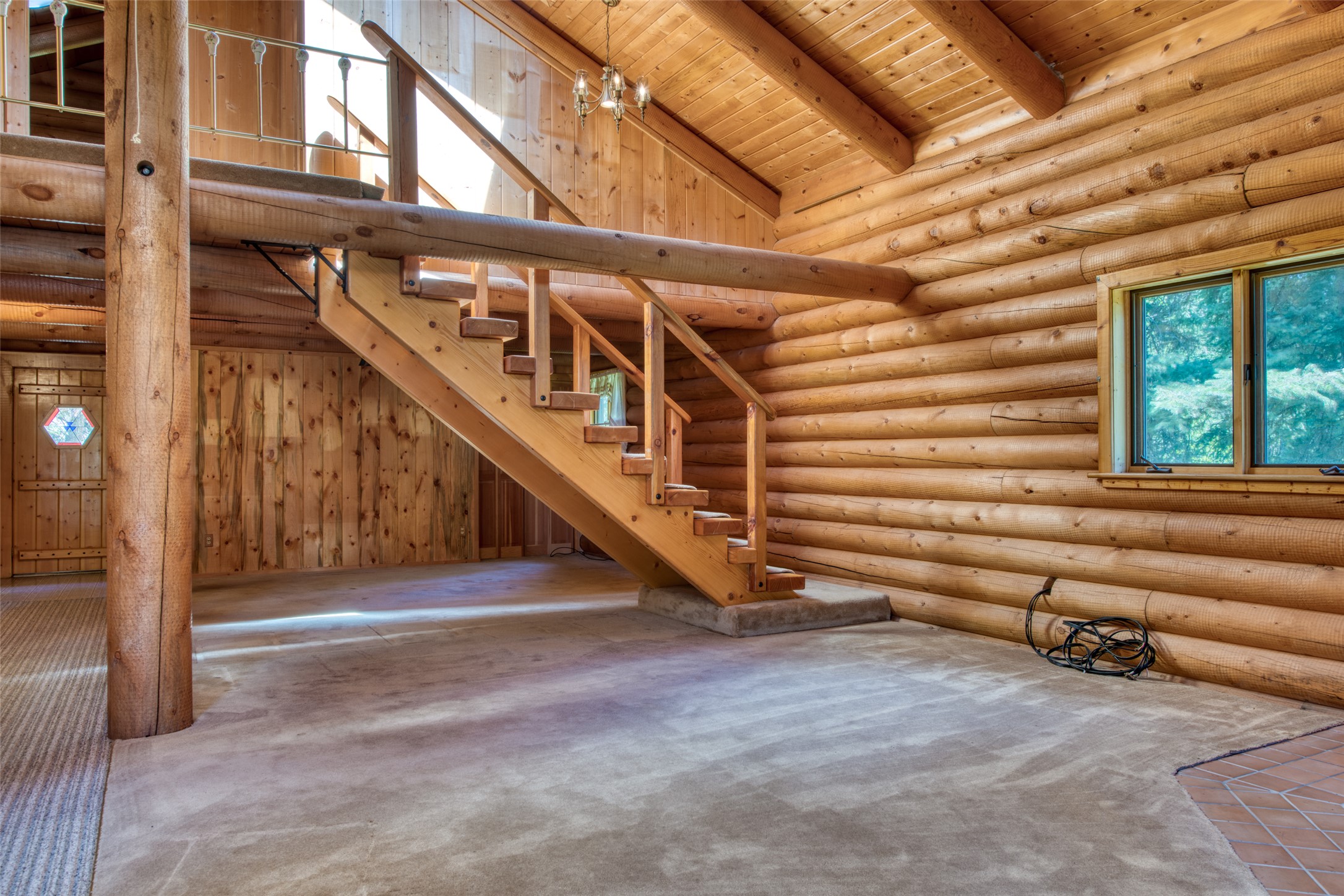 Sula, Montana 59871, United States, 2 Bedrooms Bedrooms, ,2 BathroomsBathrooms,Residential,Pending,142593