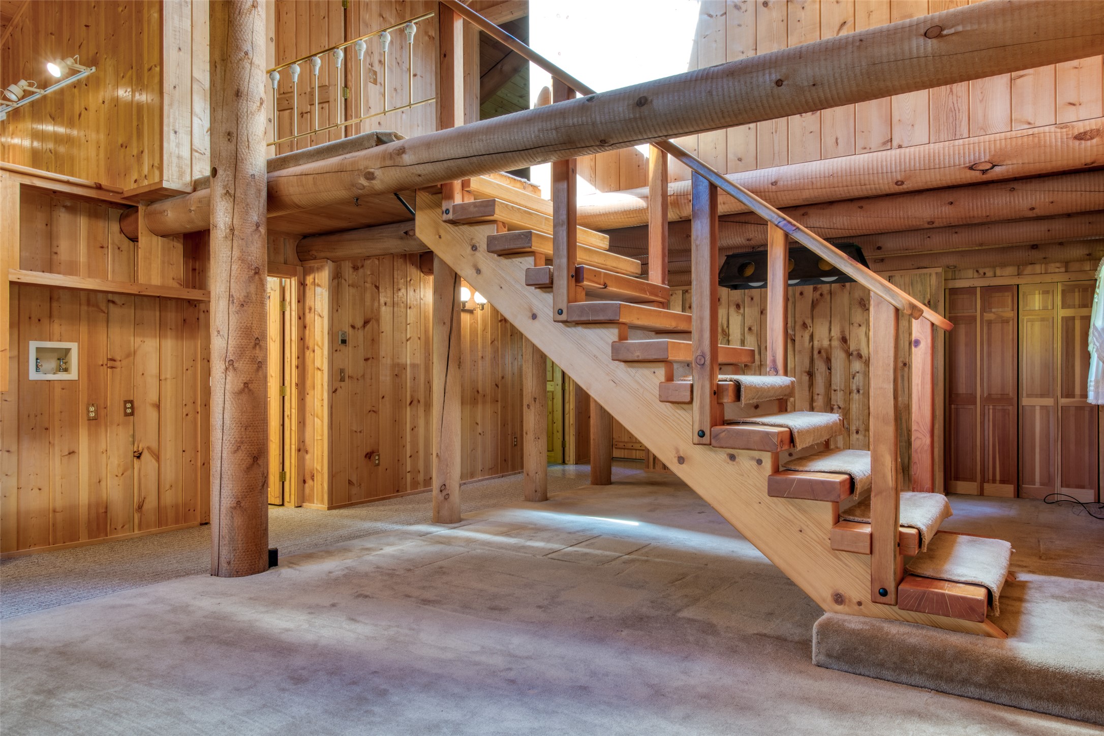 Sula, Montana 59871, United States, 2 Bedrooms Bedrooms, ,2 BathroomsBathrooms,Residential,Pending,142593