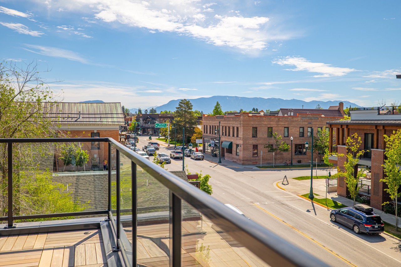 220 E 2nd Street 202