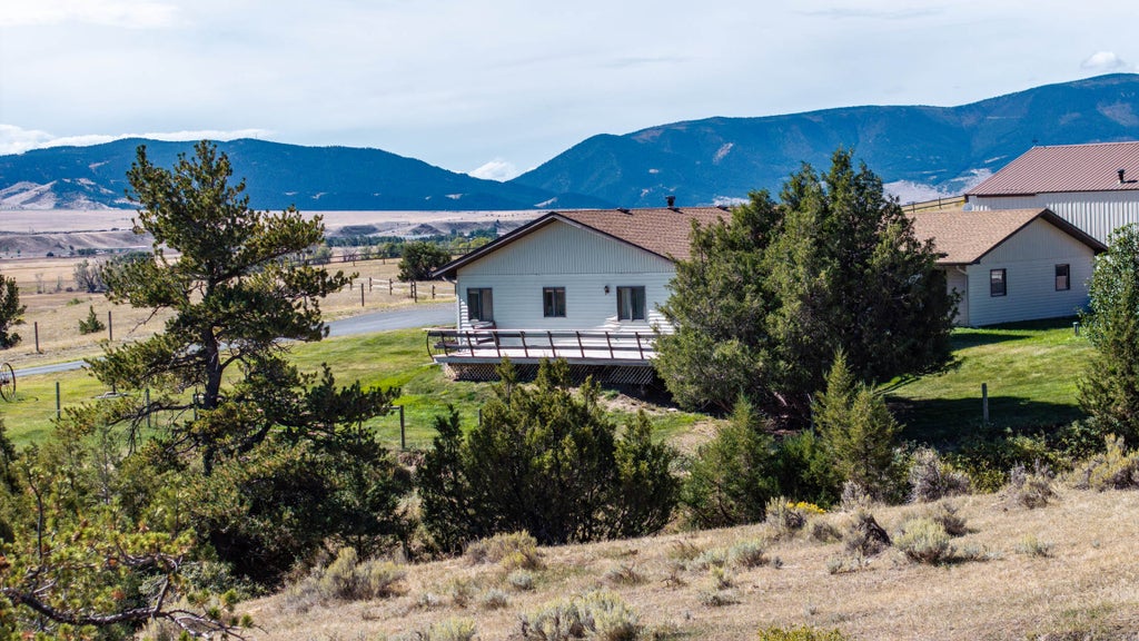 Photo of 413 Old Clyde Park Road, Livingston, MT 59047 (MLS # 30078905)