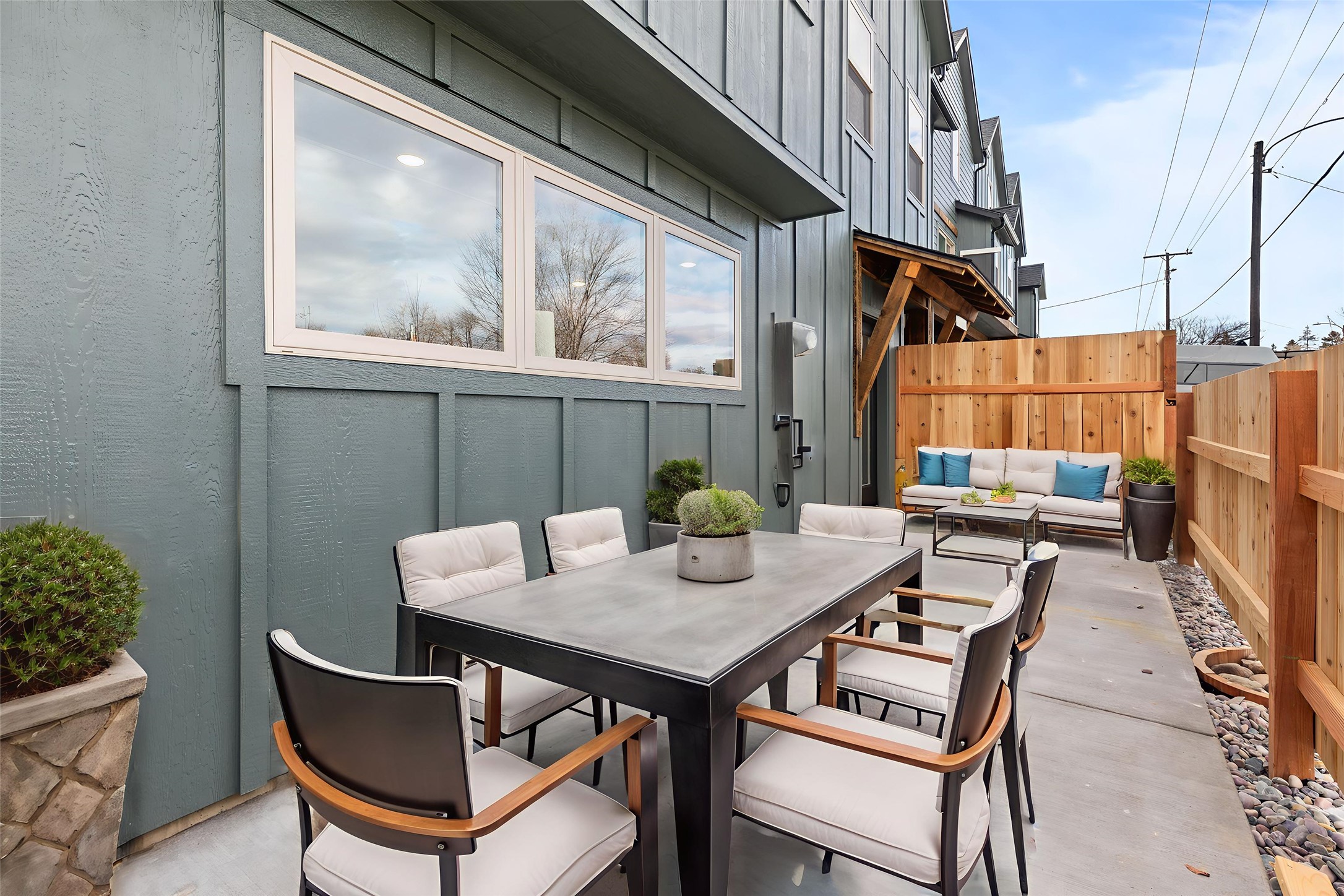 1220 Kennett Avenue F