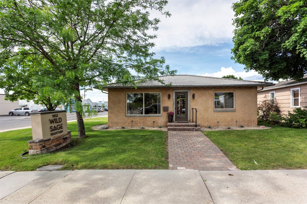 Photo of 1852 South Avenue W, Missoula, MT 59801 (MLS # 30072900)