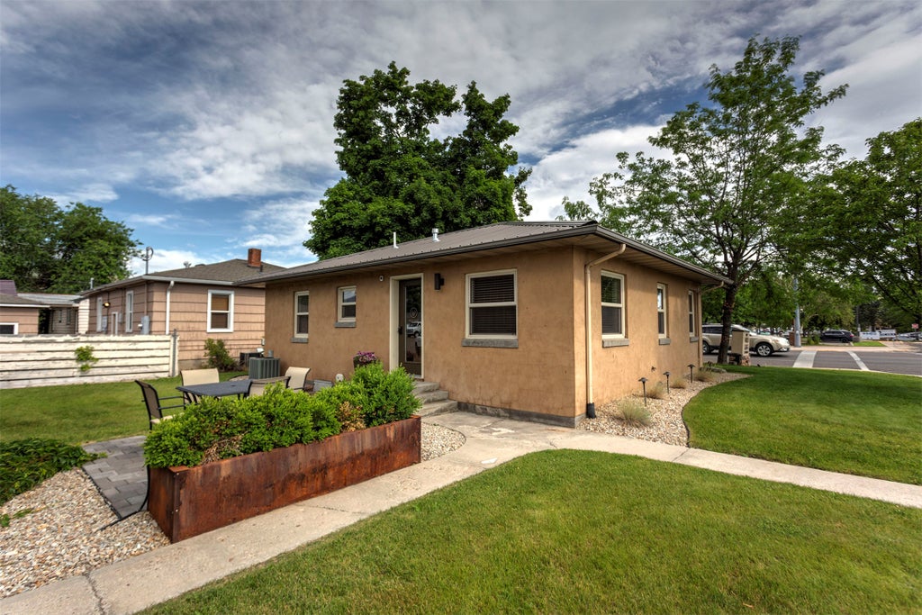 Photo of 1852 South Avenue W, Missoula, MT 59801 (MLS # 30072900)