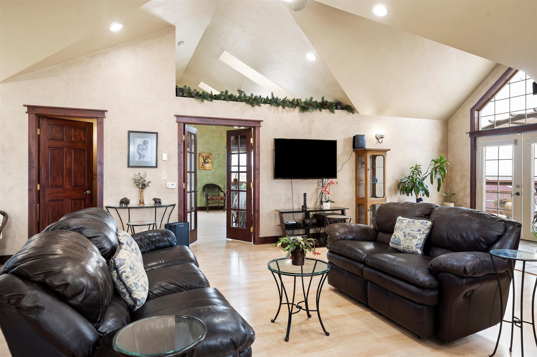 Kalispell, Montana 59901, United States, 2 Bedrooms Bedrooms, ,2 BathroomsBathrooms,Residential,Pending,60875