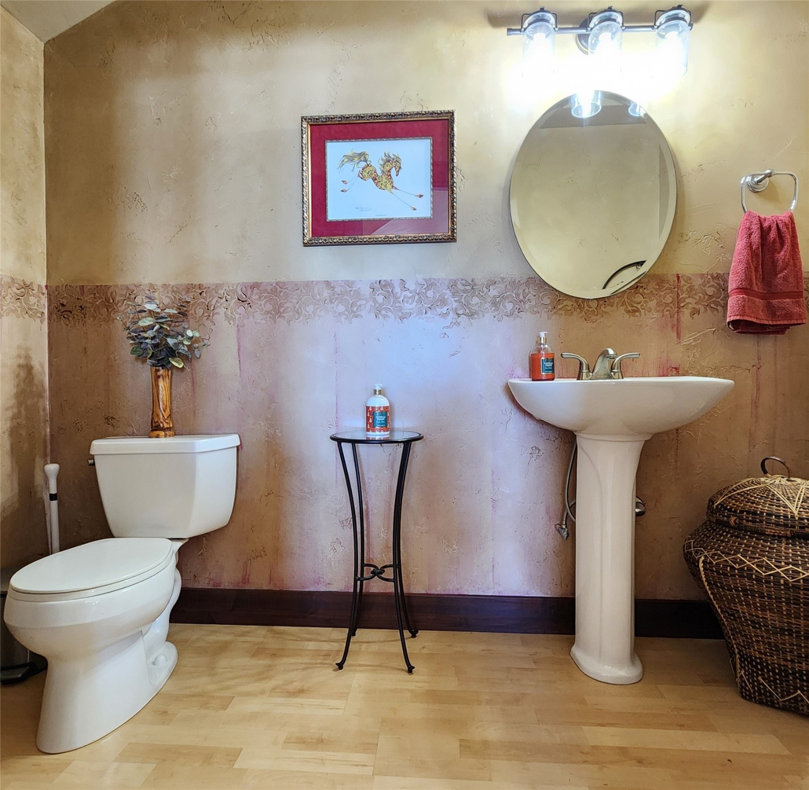 Kalispell, Montana 59901, United States, 2 Bedrooms Bedrooms, ,2 BathroomsBathrooms,Residential,Pending,60875