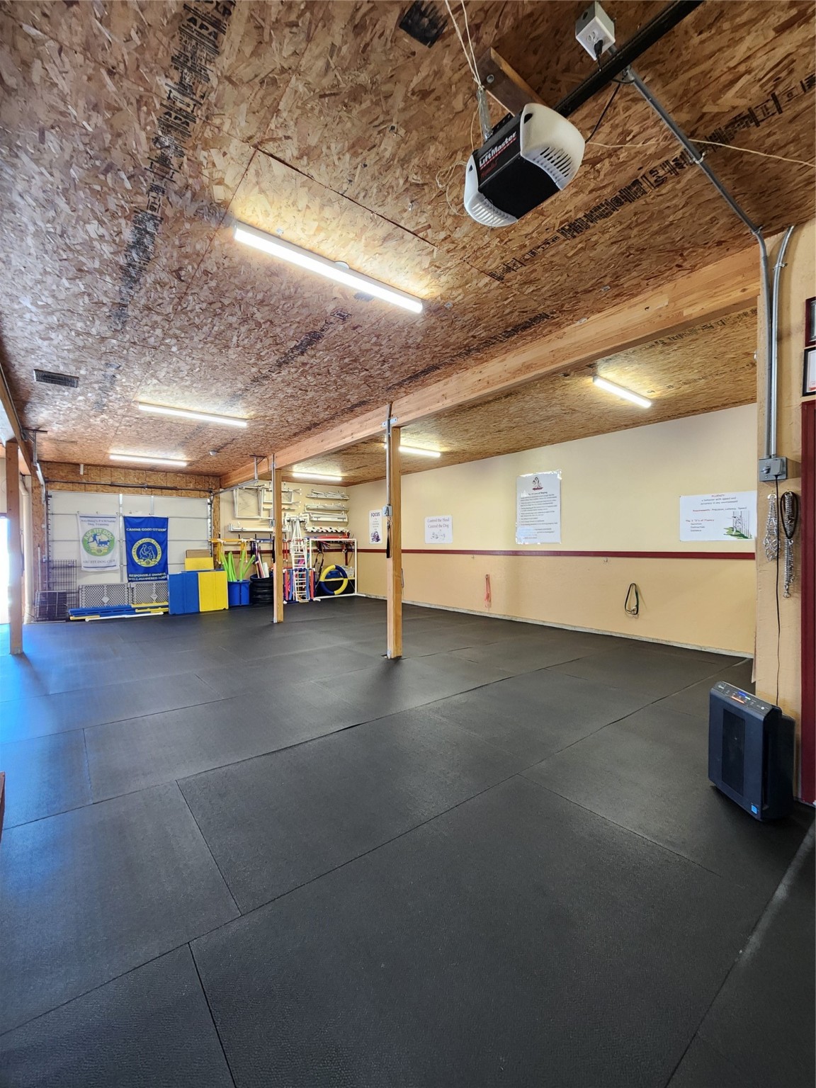 Kalispell, Montana 59901, United States, 2 Bedrooms Bedrooms, ,2 BathroomsBathrooms,Residential,Pending,60875