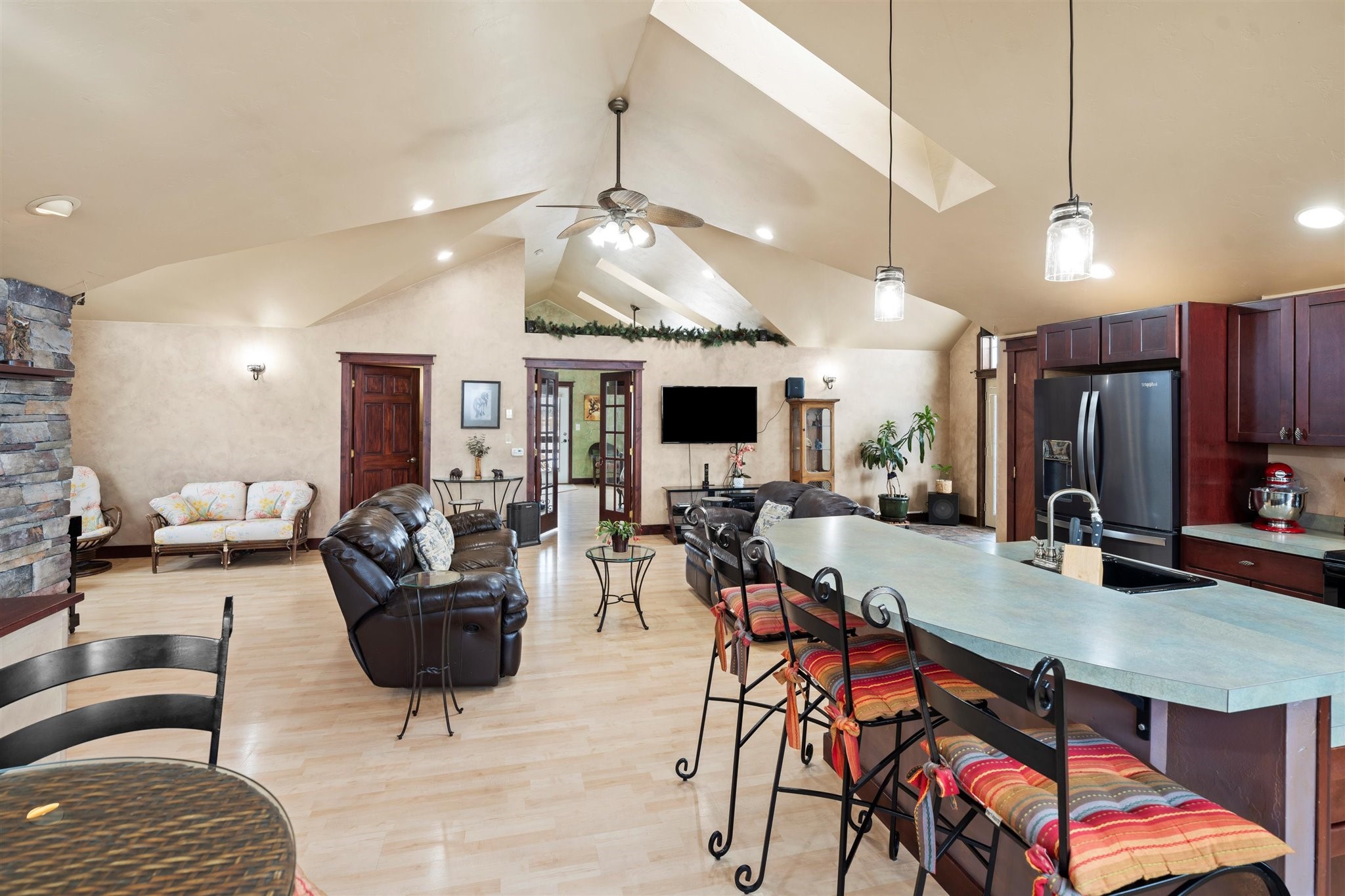 Kalispell, Montana 59901, United States, 2 Bedrooms Bedrooms, ,2 BathroomsBathrooms,Residential,Pending,60875