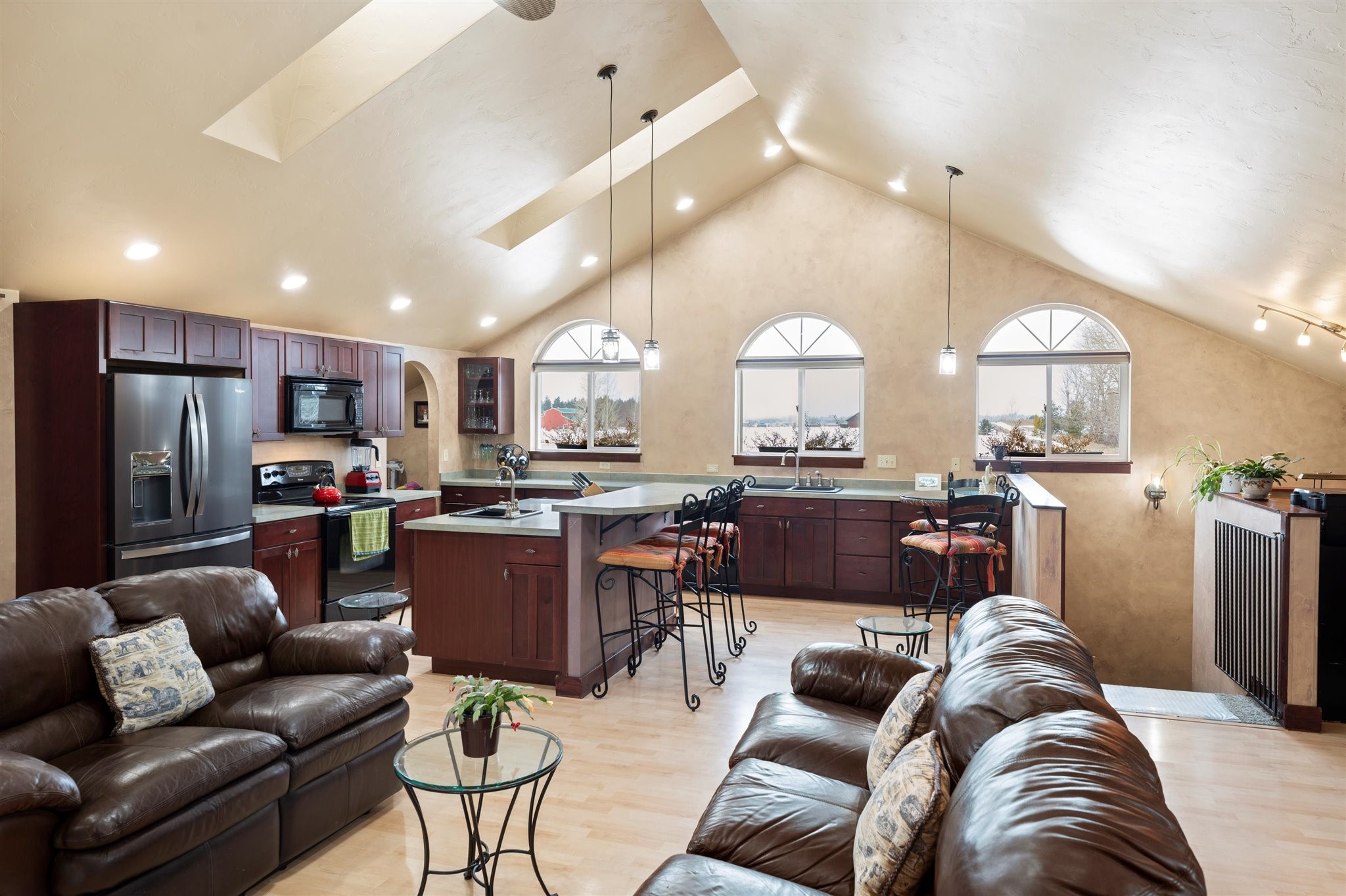 Kalispell, Montana 59901, United States, 2 Bedrooms Bedrooms, ,2 BathroomsBathrooms,Residential,Pending,60875