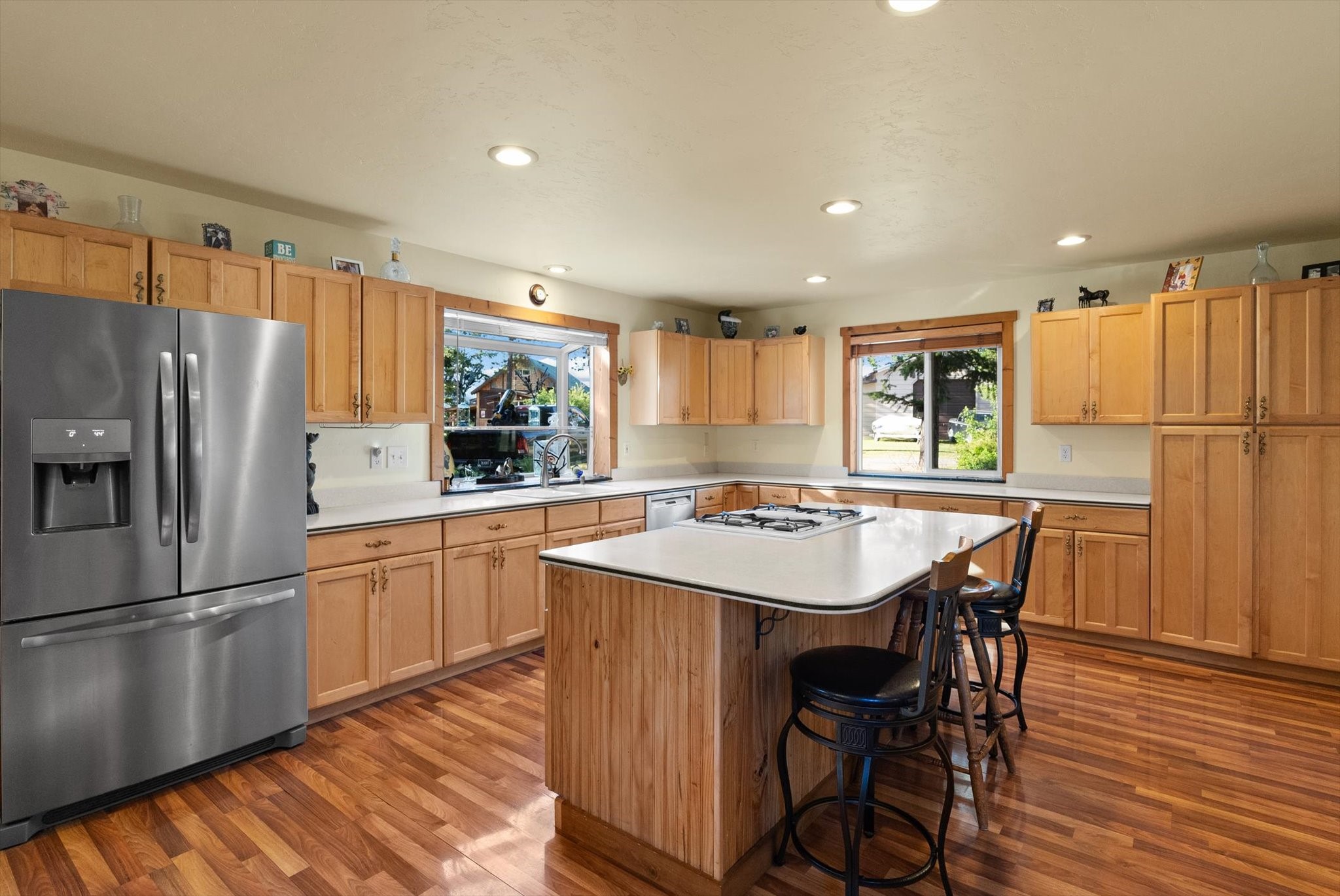 Bigfork, Montana 59911, United States, 4 Bedrooms Bedrooms, ,3 BathroomsBathrooms,Residential,Active,53109