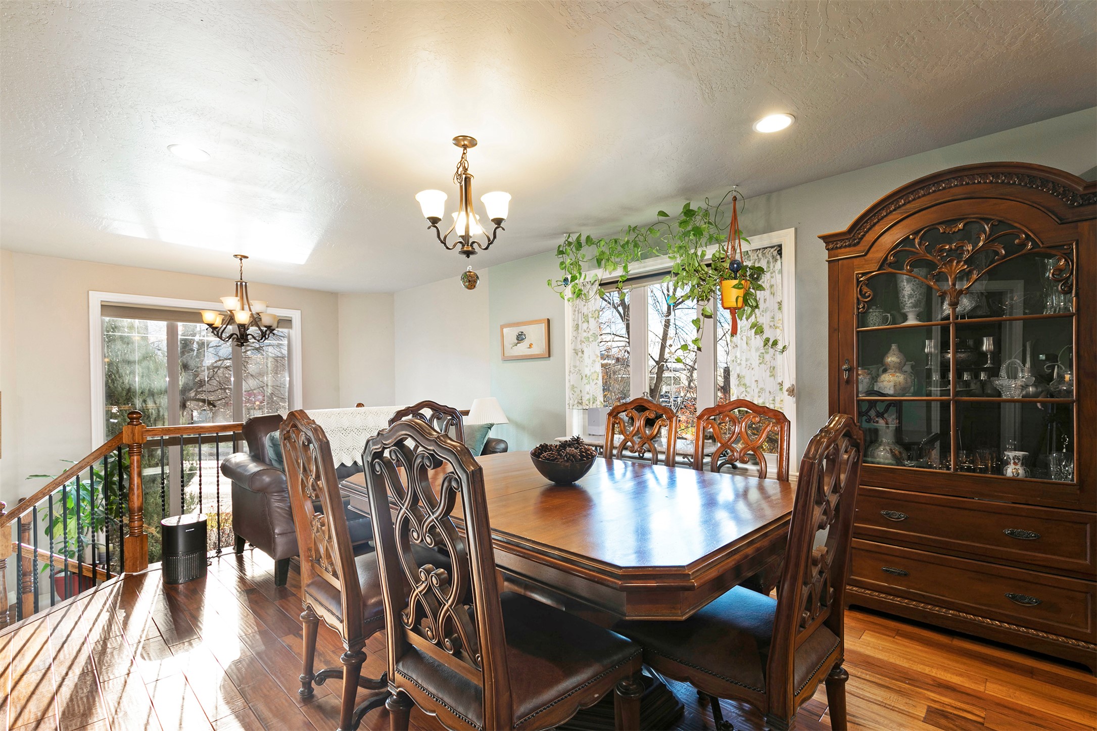 1105 Stephens Avenue 1