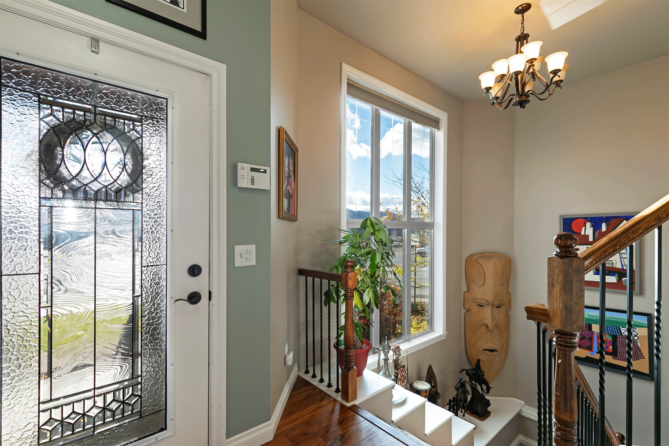 1105 Stephens Avenue 1