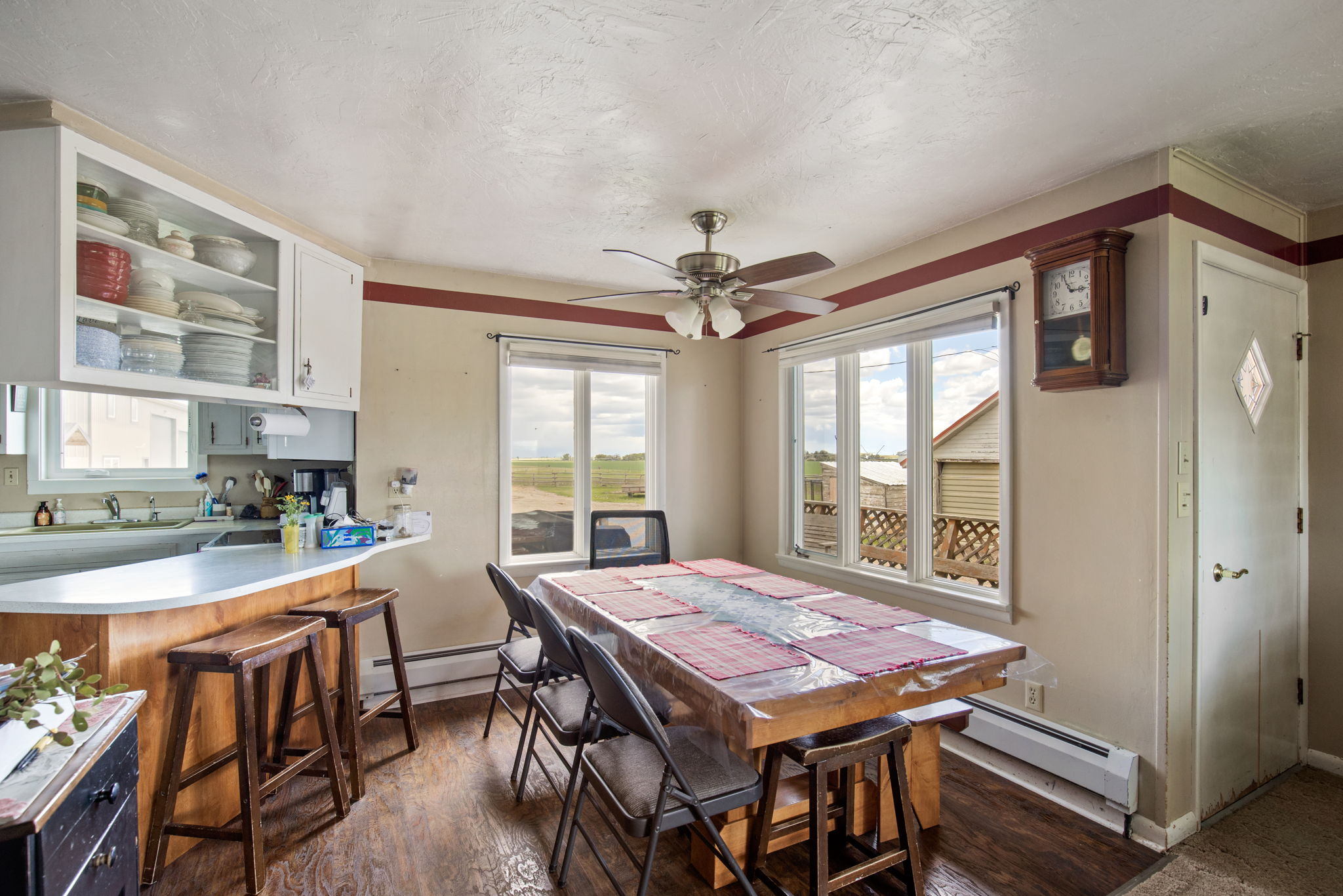 151 6th Lane NE