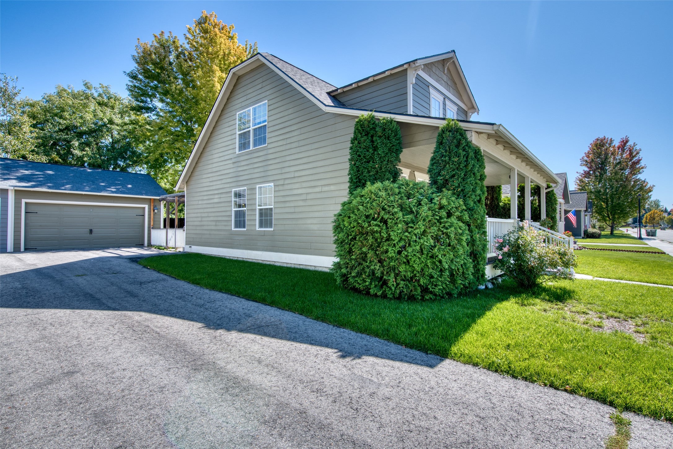 105 Bayberry Lane