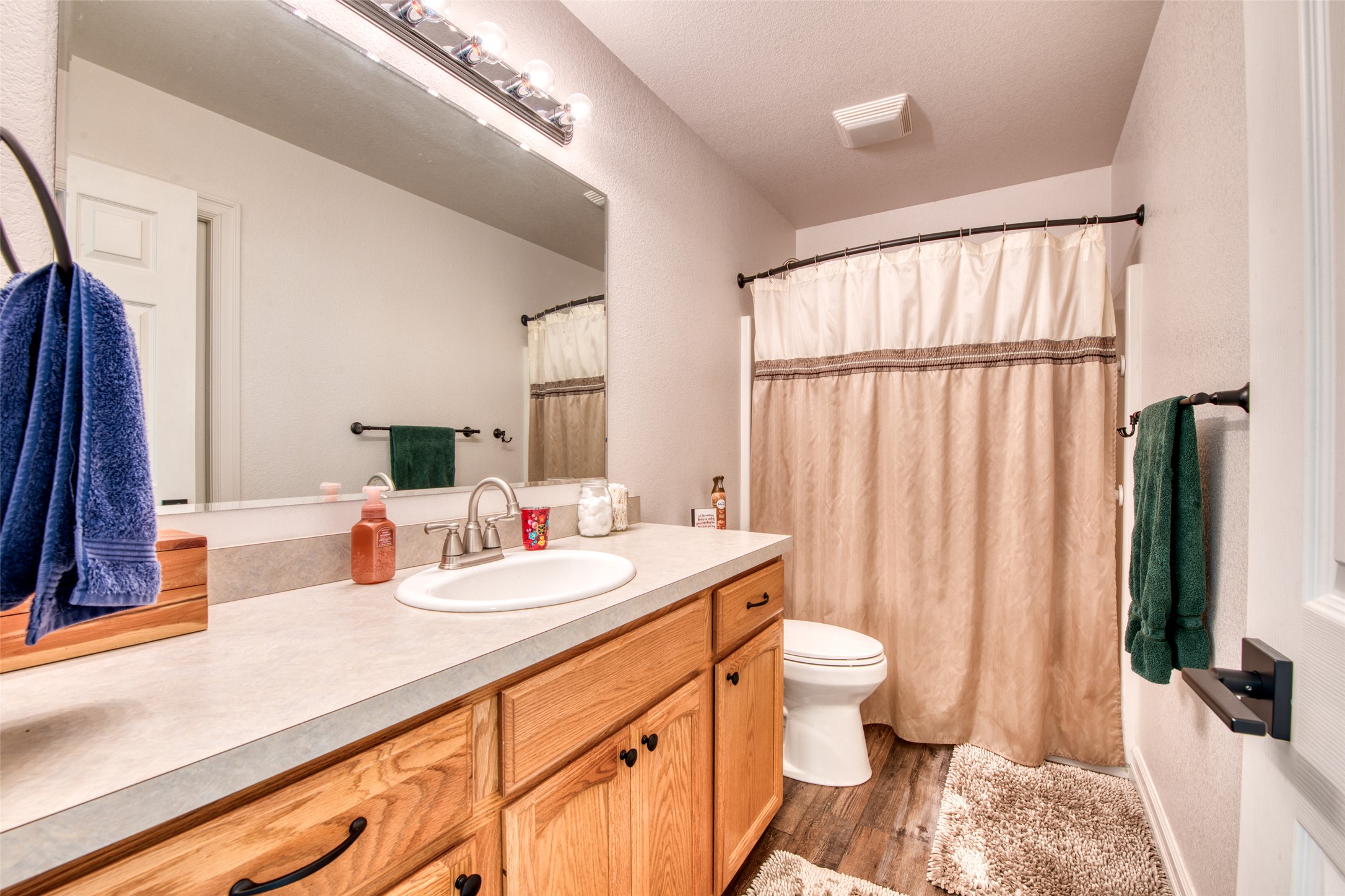 Hamilton, Montana 59840, United States, 4 Bedrooms Bedrooms, ,2 BathroomsBathrooms,Residential,Pending,89341