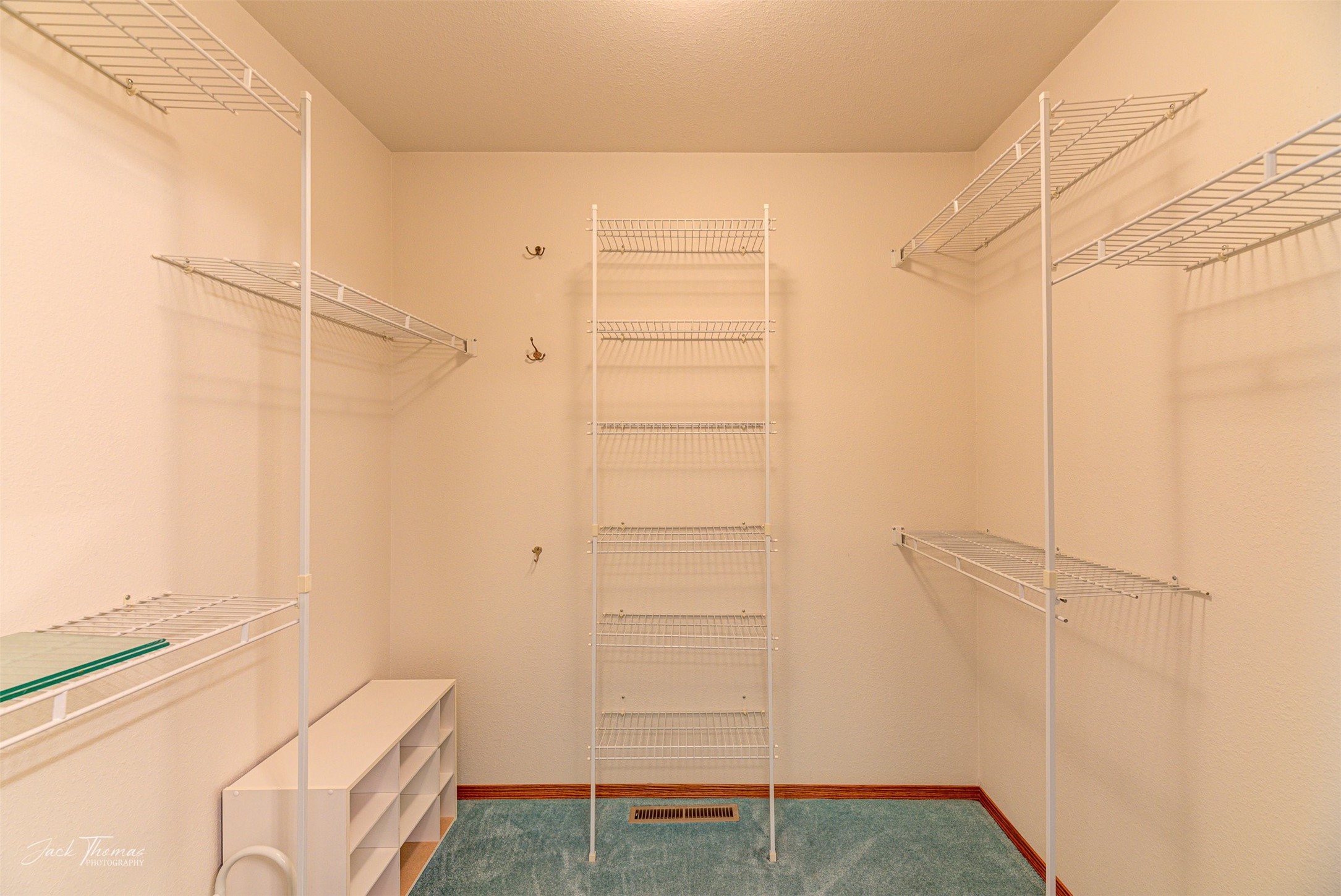 Montana City, Montana 59634, United States, 4 Bedrooms Bedrooms, ,3 BathroomsBathrooms,Residential,Pending,46499