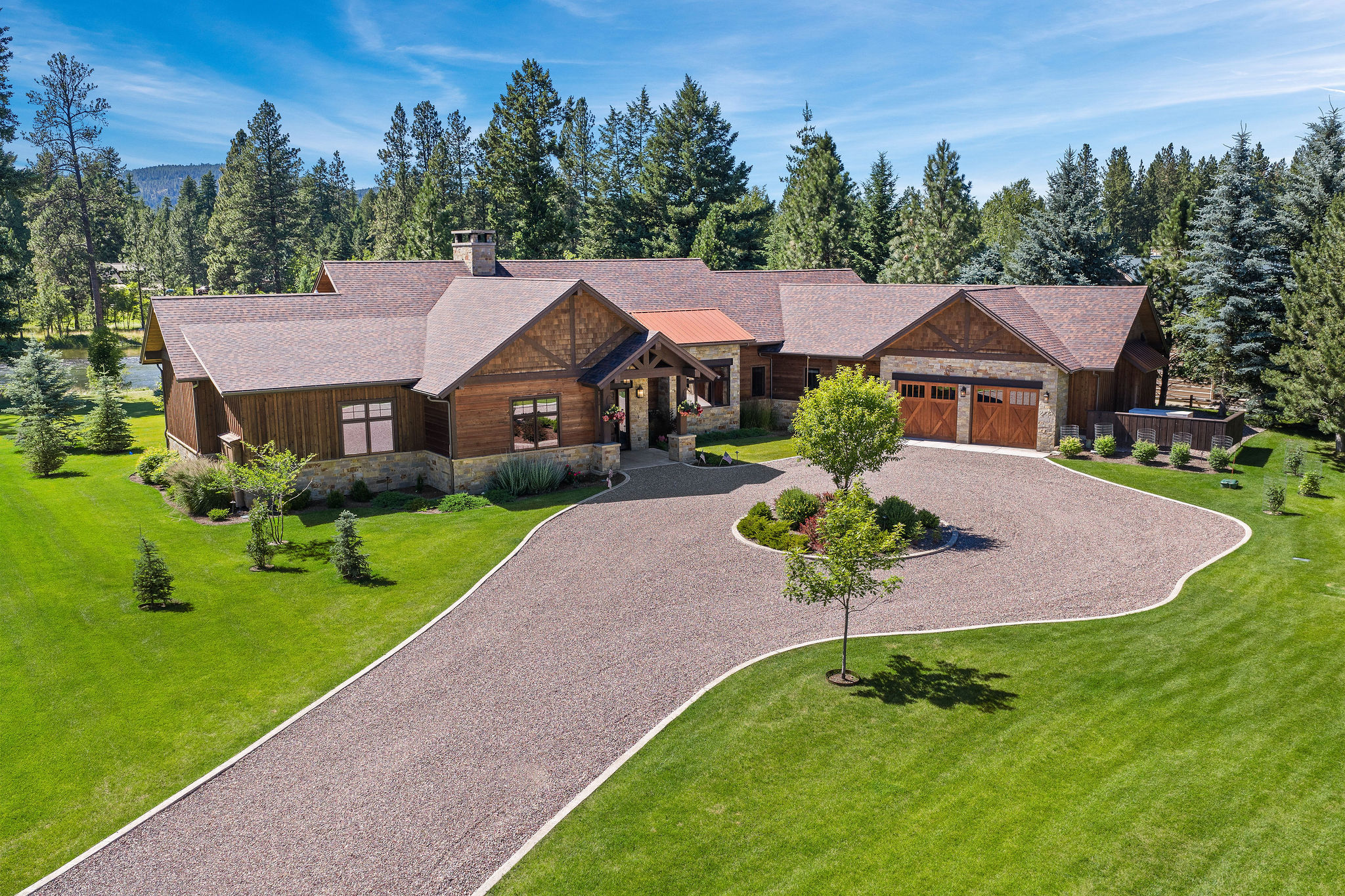13544 River Run Loop