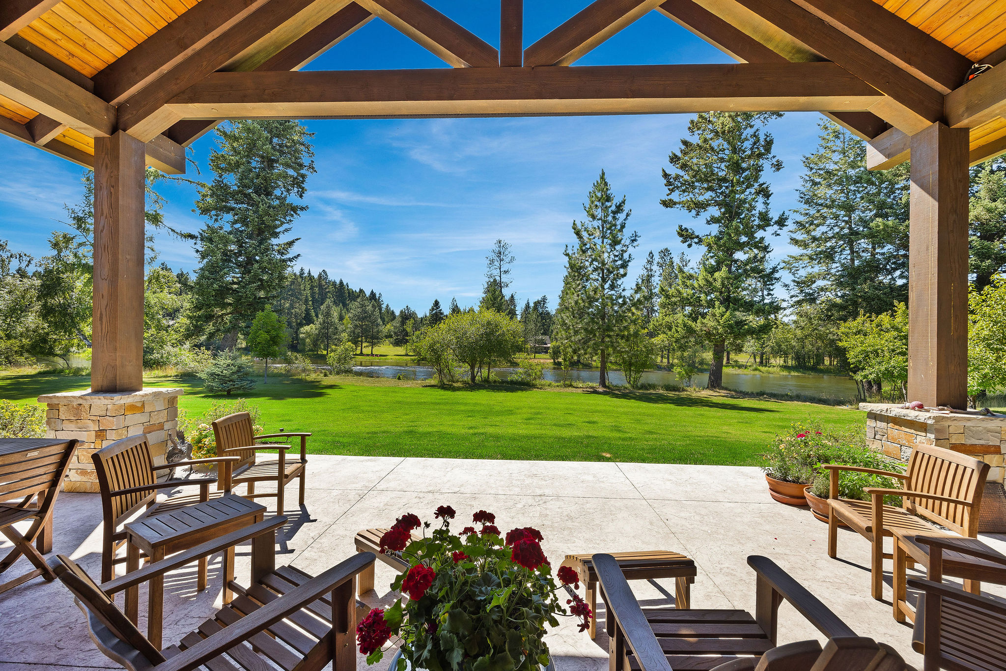 13544 River Run Loop