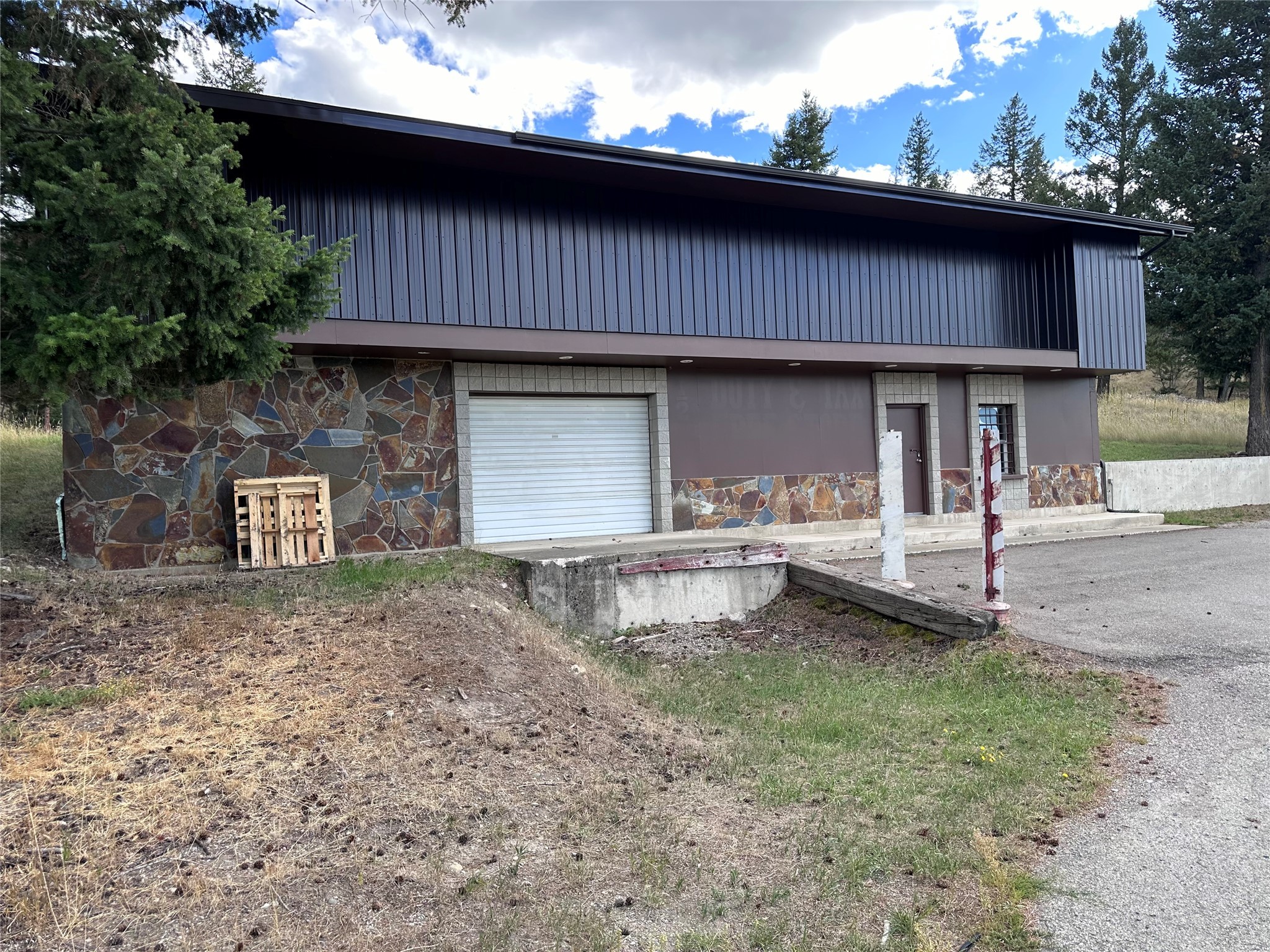 7988 Us Highway 93 N