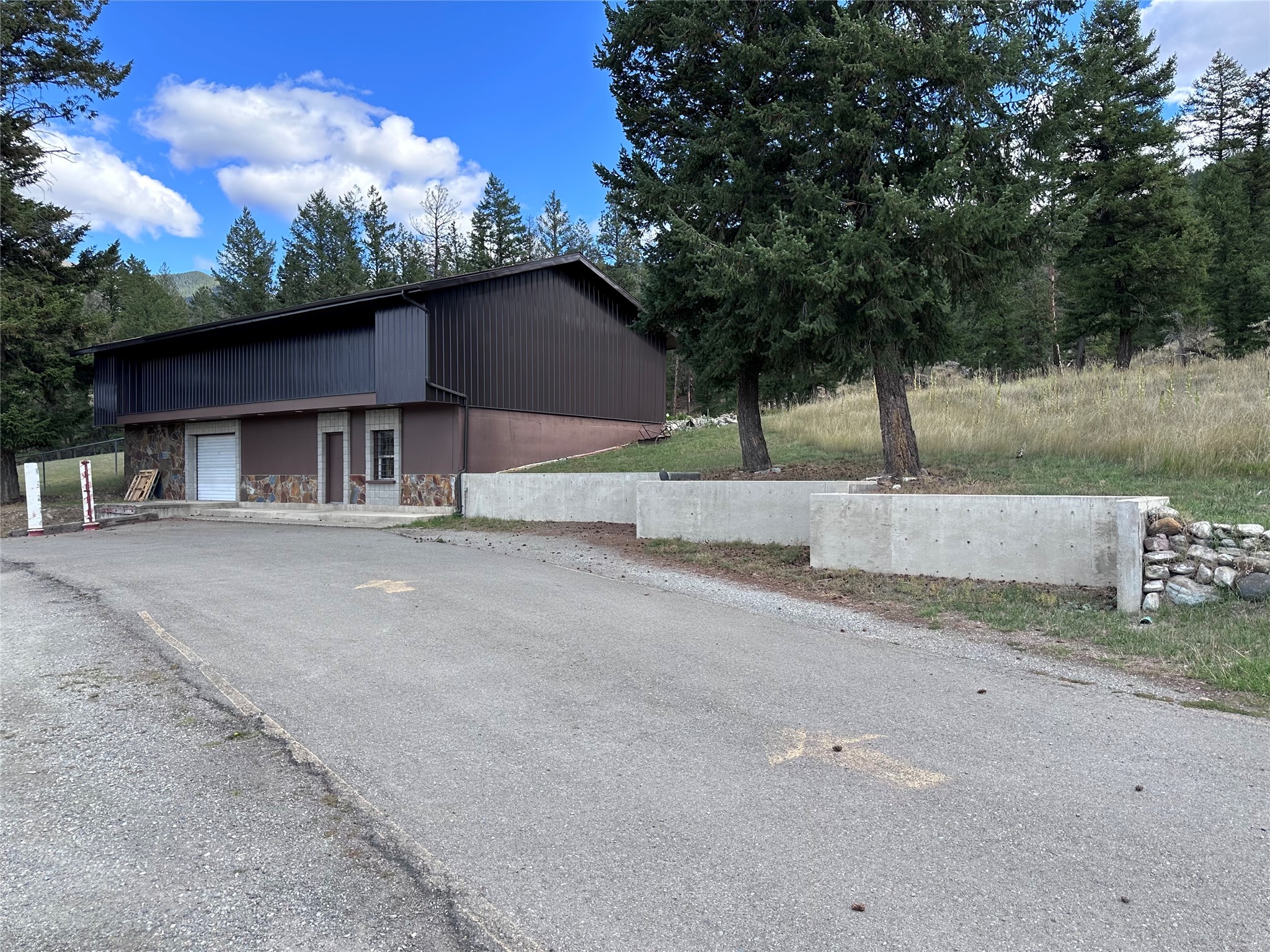7988 Us Highway 93 N