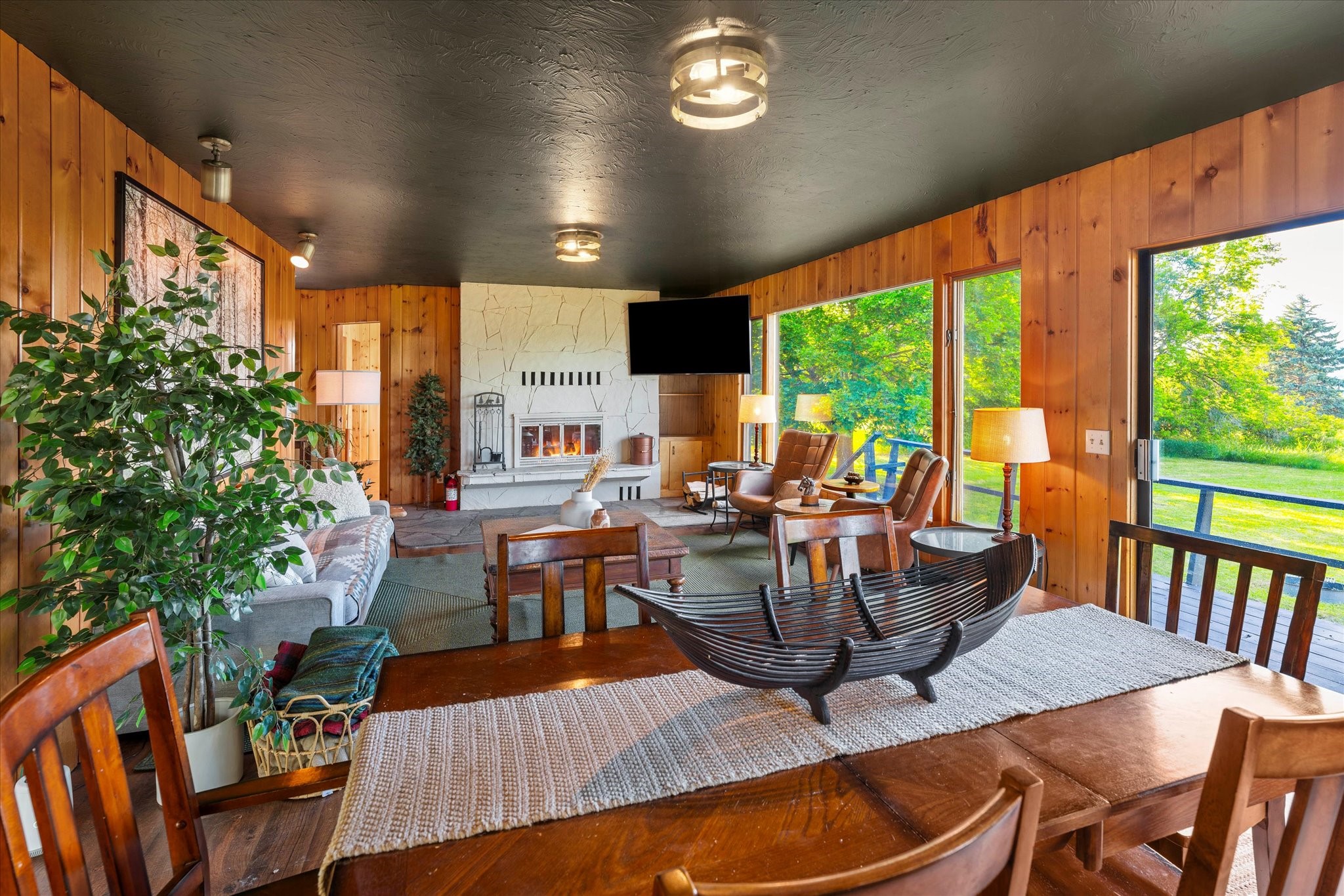 Polson, Montana 59860, United States, 3 Bedrooms Bedrooms, ,2 BathroomsBathrooms,Residential,Active,54316