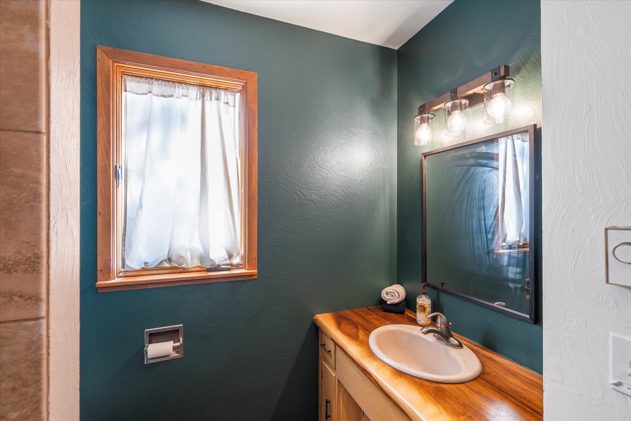 Polson, Montana 59860, United States, 3 Bedrooms Bedrooms, ,2 BathroomsBathrooms,Residential,Active,54316