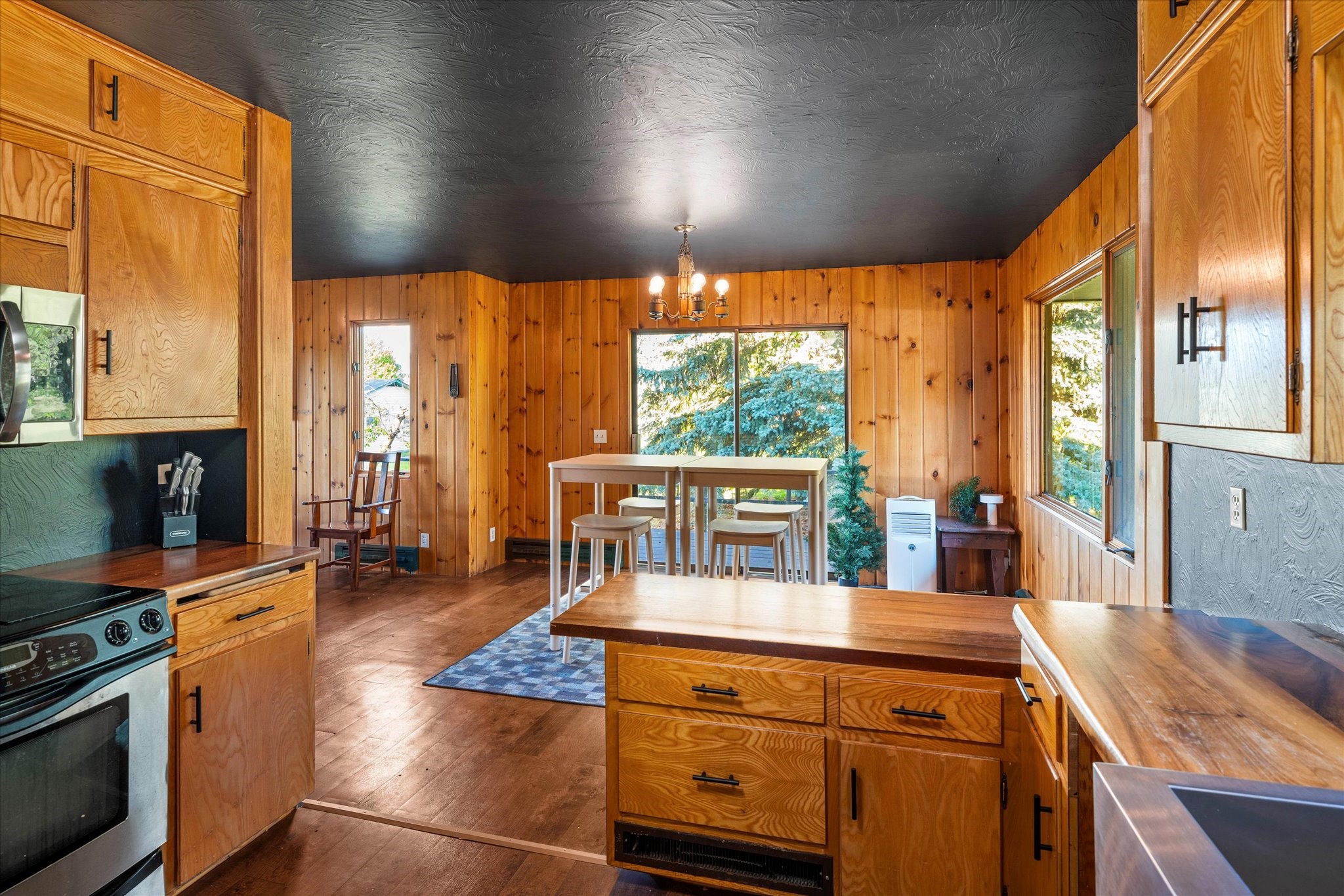 Polson, Montana 59860, United States, 3 Bedrooms Bedrooms, ,2 BathroomsBathrooms,Residential,Active,54316