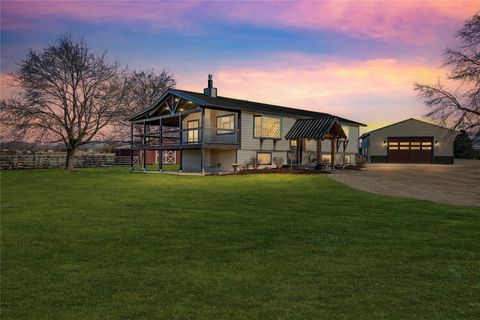 Photo of 878 S Sunset Bench Road, Stevensville, MT 59870 (MLS # 30066125)
