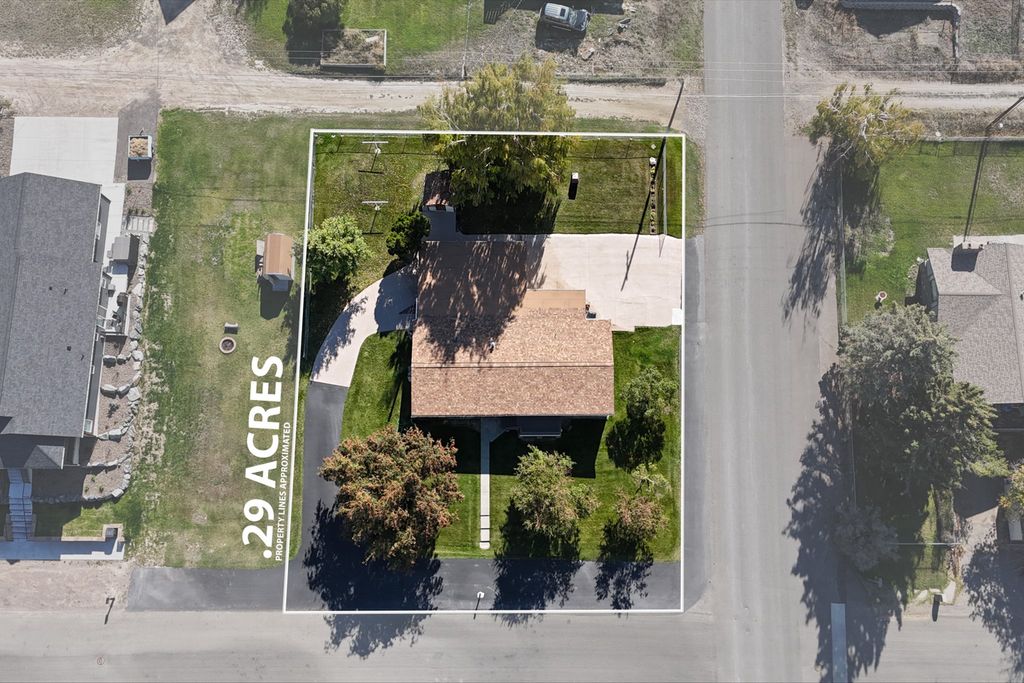 Photo of 1931 Choteau Street, Helena, MT 59601 (MLS # 30057900)