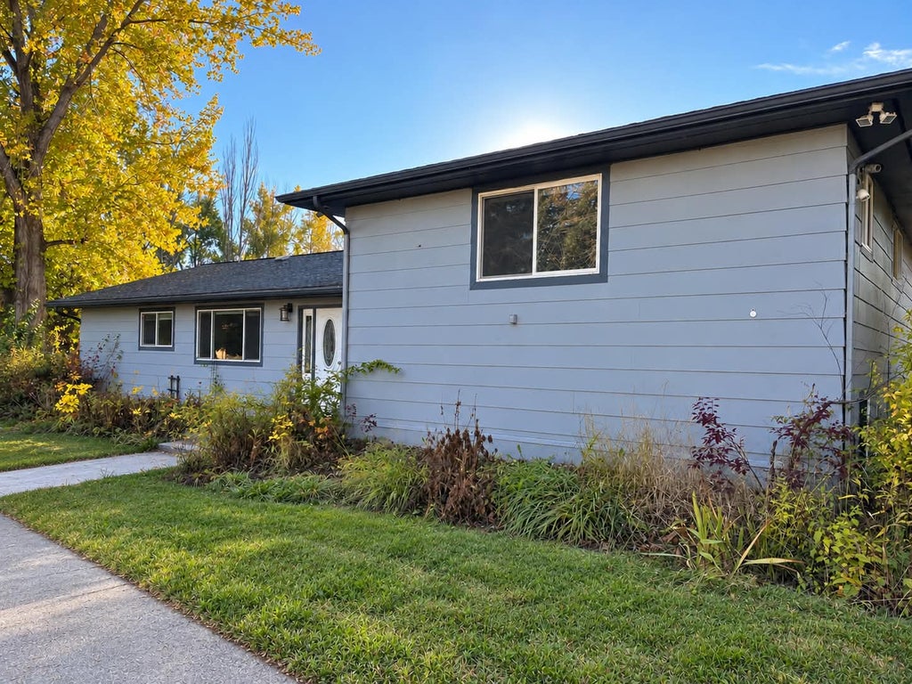 Photo of 228 Fox Hill Drive, Kalispell, MT 59901 (MLS # 30079955)