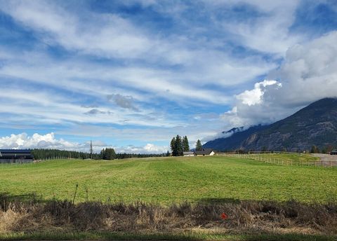 Photo of 521 Yeoman Hall Road, Kalispell, MT 59901 (MLS # 30066229)