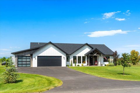 Photo of 383 Jefferson Street, Kalispell, MT 59901 (MLS # 30061939)