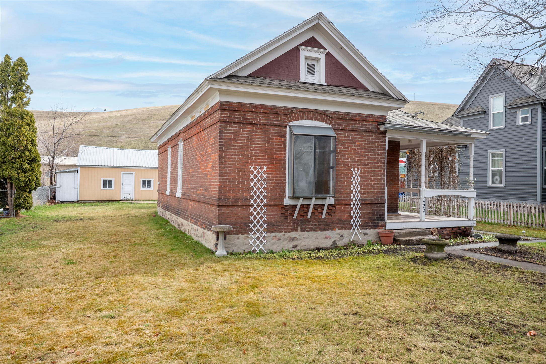 422 N 2nd Street W