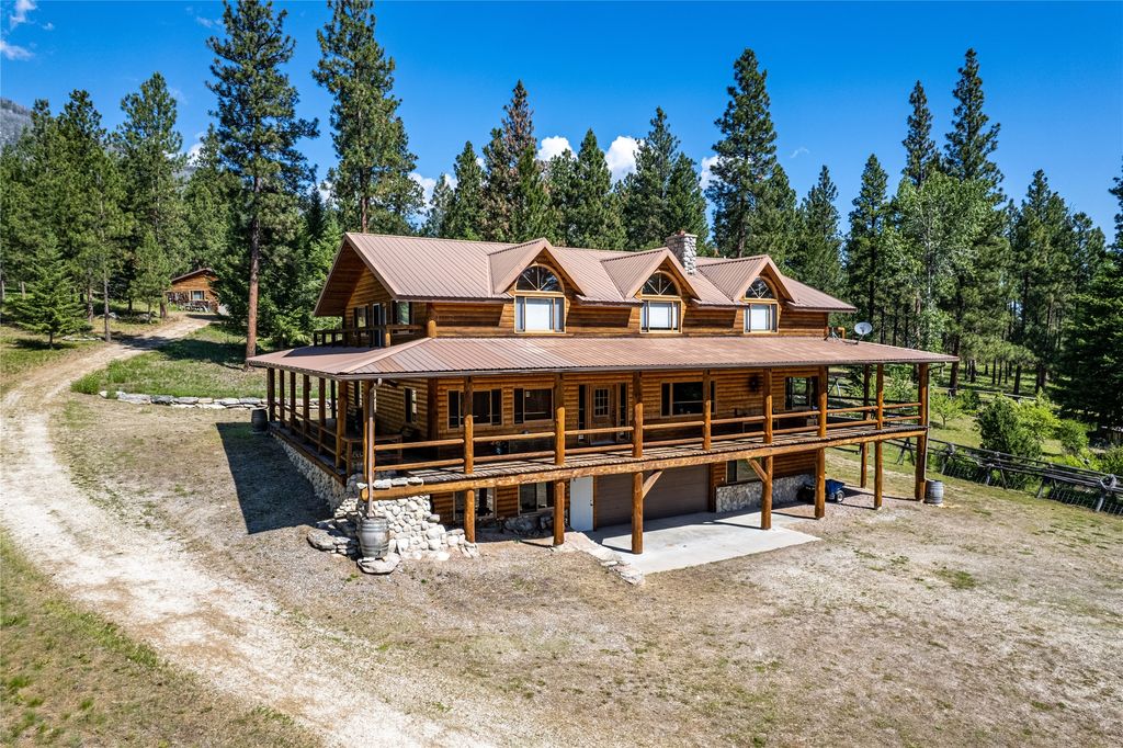 Photo of 560 Hayes Creek Road, Hamilton, MT 59840 (MLS # 30053121)