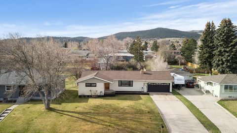 Tiny photo for 2215 E 6th Avenue, Helena, MT 59601 (MLS # 30069145)