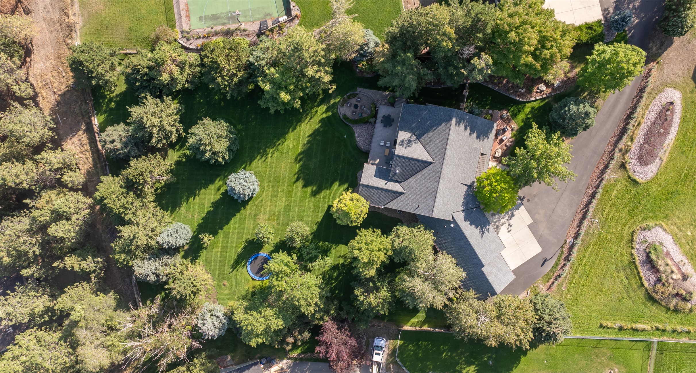 2976 Saint Thomas Drive